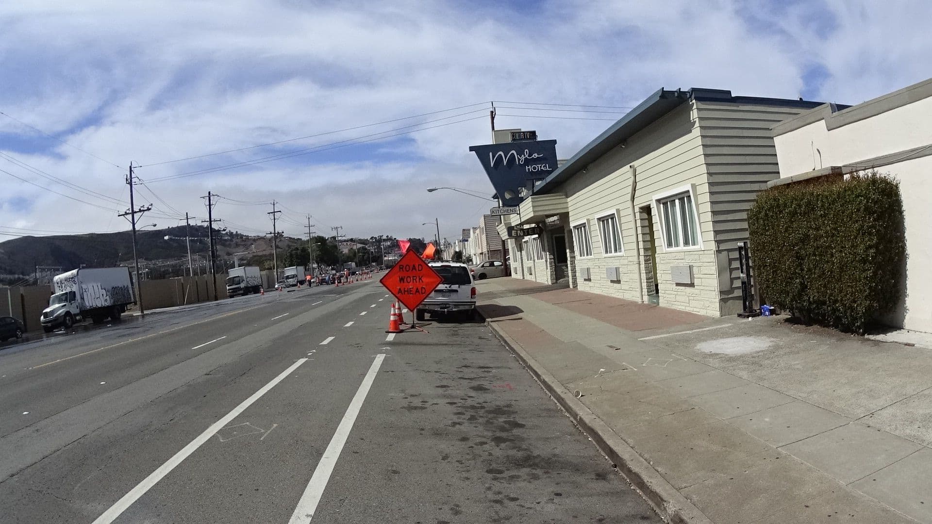 Street view near Town Motel, Visitacion Valley — © bhousel (CC BY-SA · Mapillary)