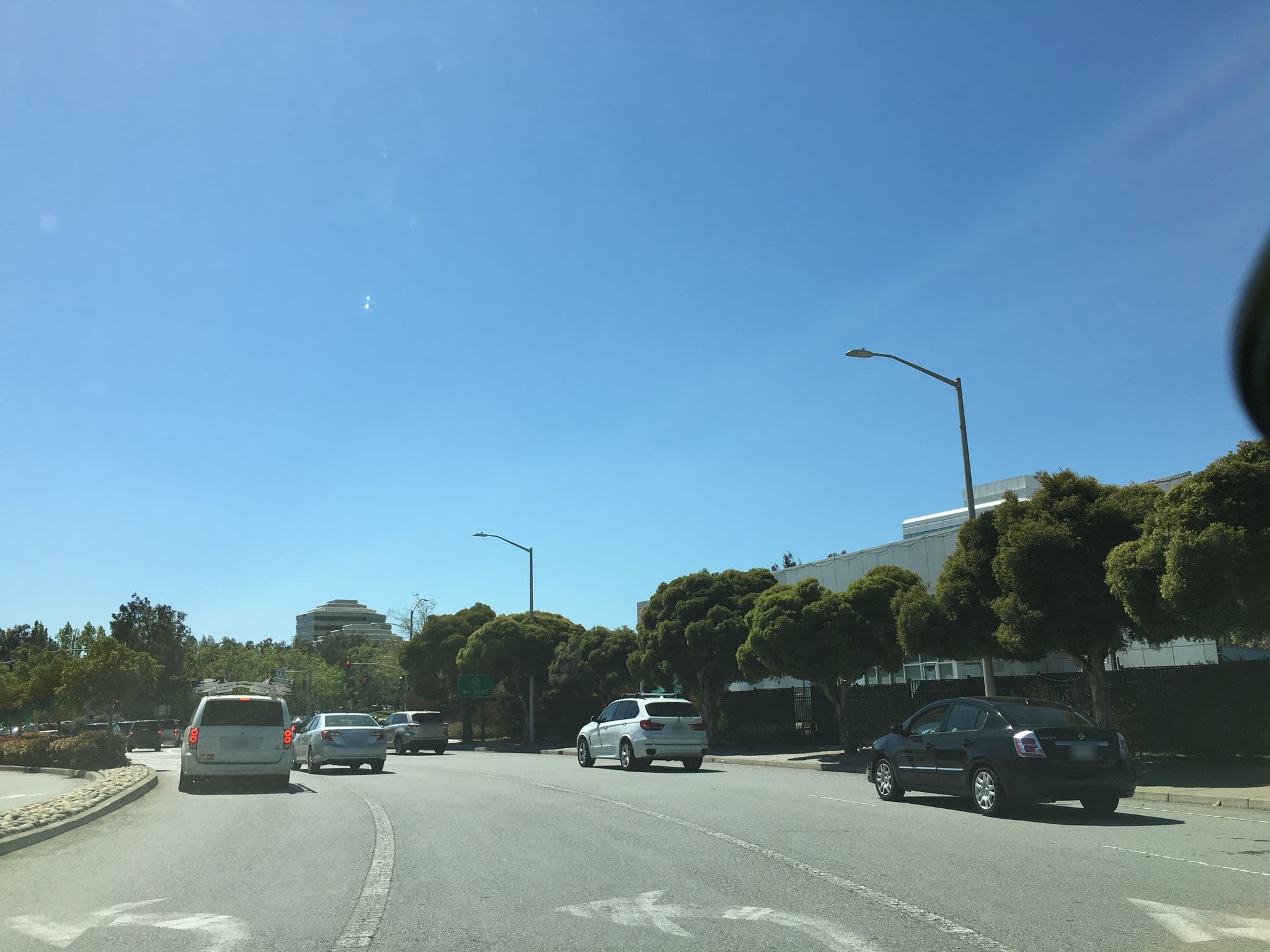 Street view near venetian hotel, Foster City — © crabkilla (CC BY-SA · Mapillary)