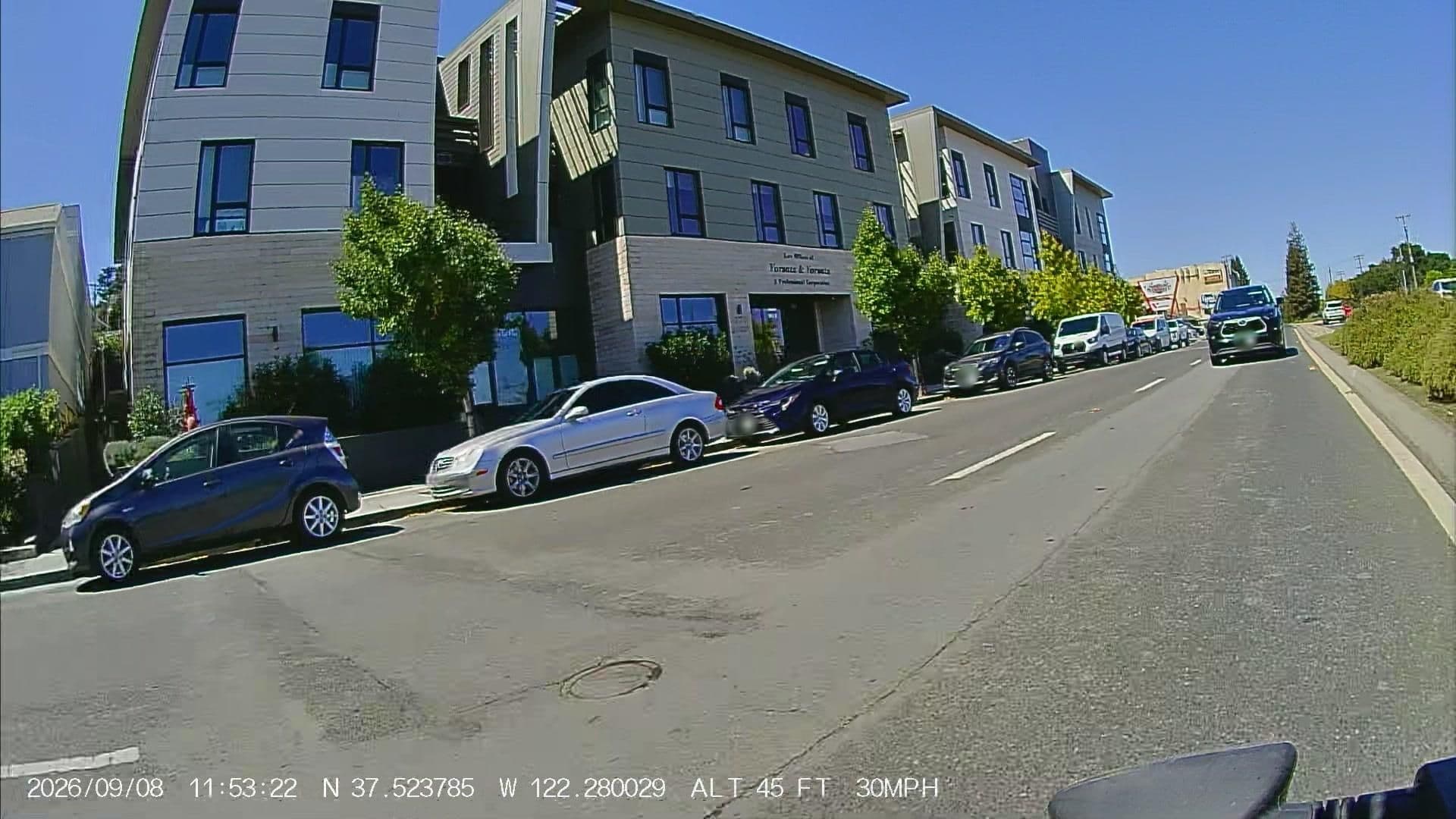Street view near Econo Lodge, Belmont — © networklanman (CC BY-SA · Mapillary)