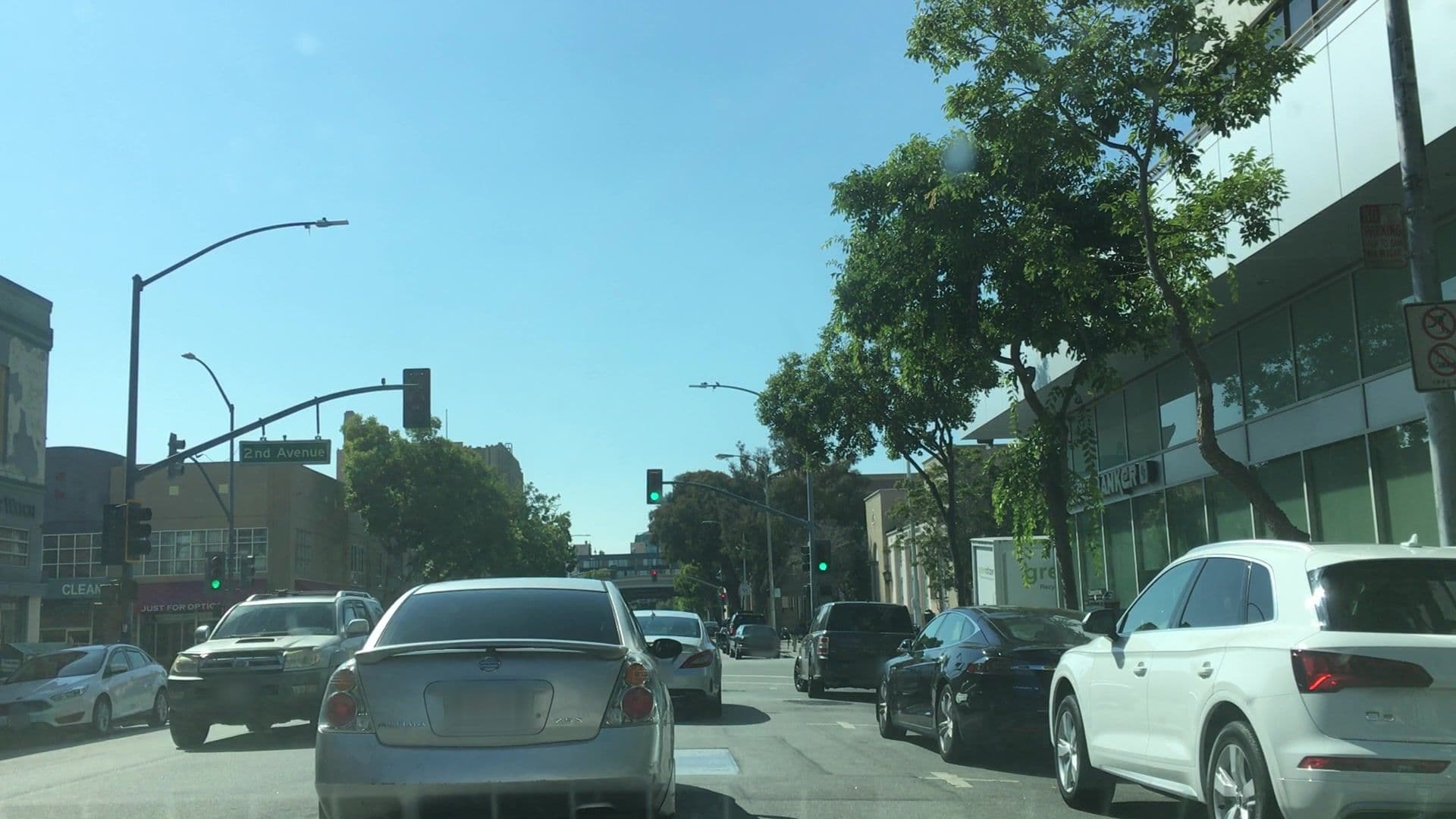 Street view near Waterford Hotels & Inns, San Mateo — © lvl5 (CC BY-SA · Mapillary)