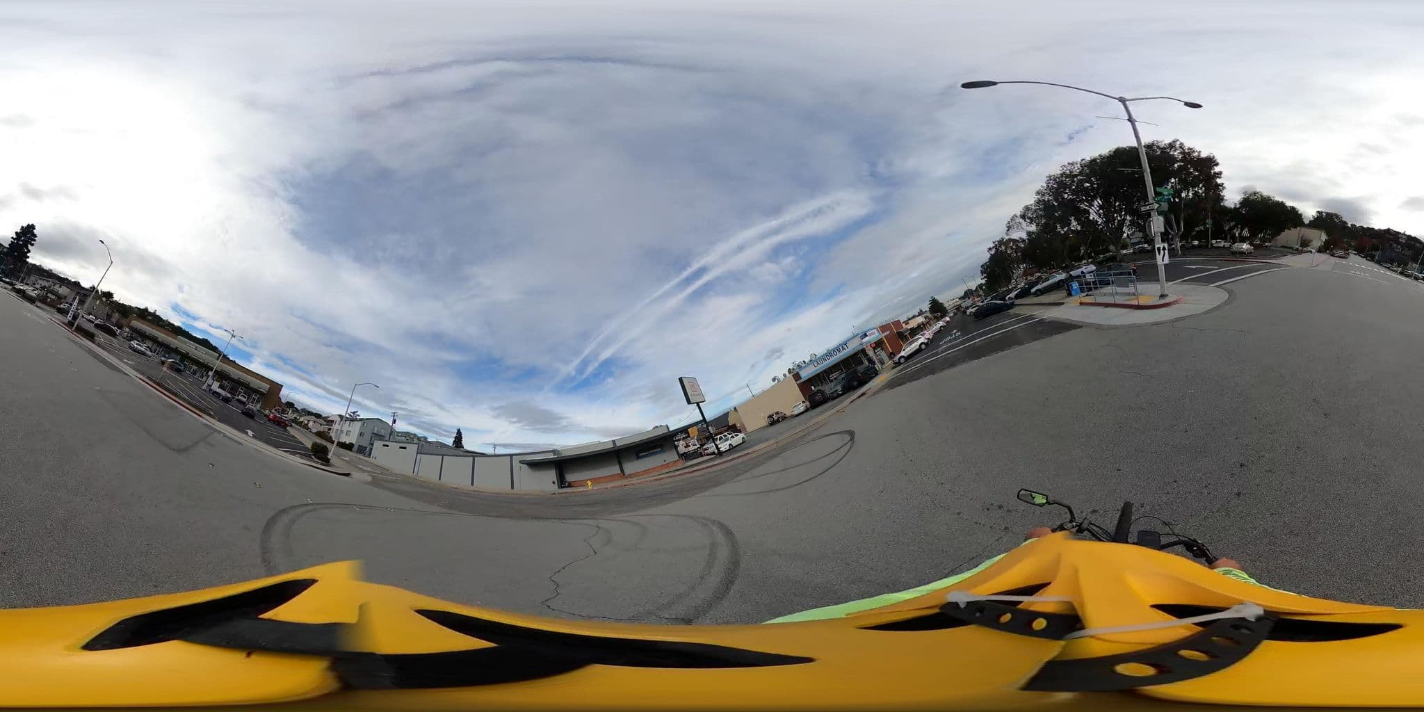 Street view near Hilltop Lodge, Belmont — © pixelpete (CC BY-SA · Mapillary)