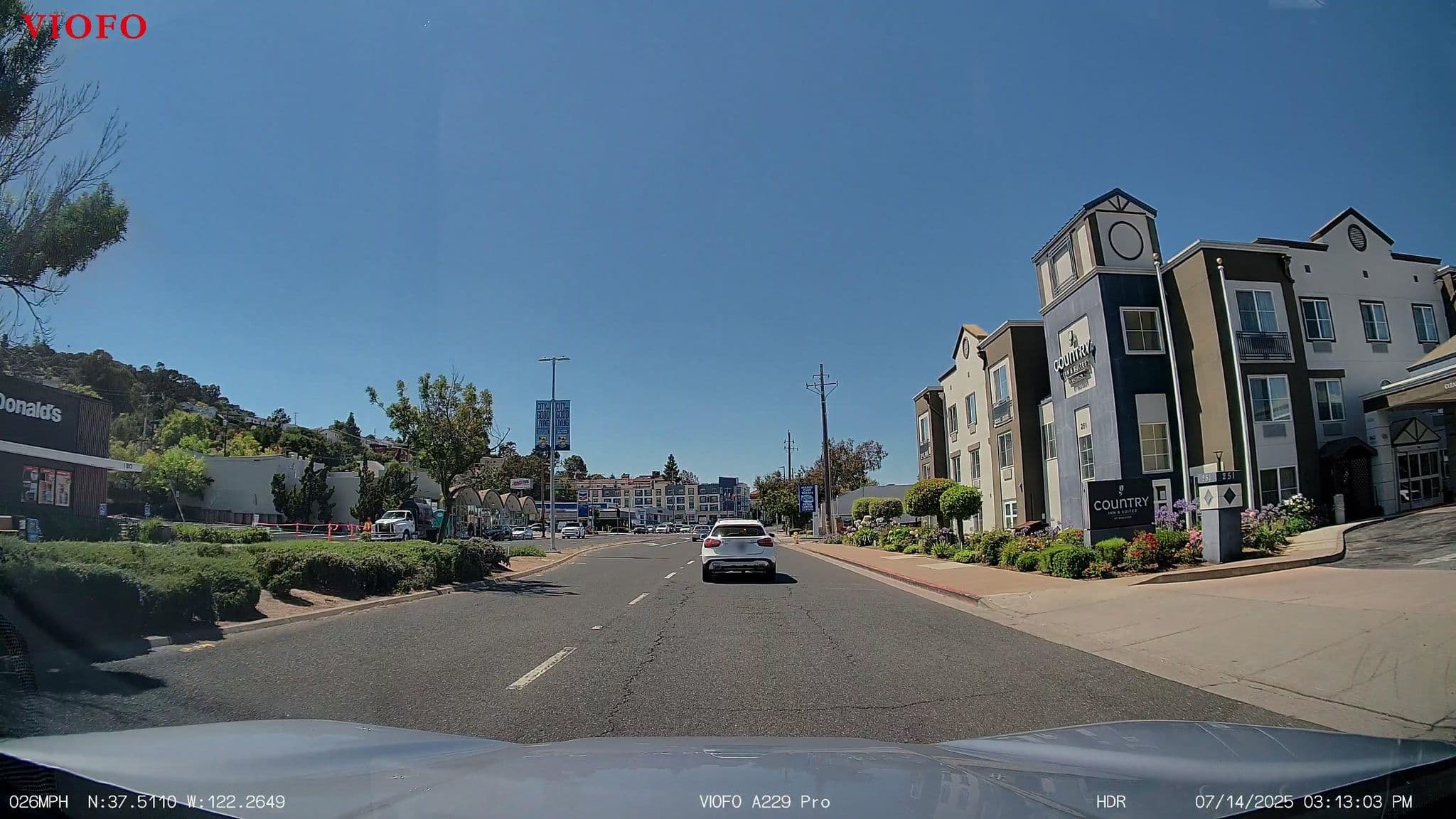 Street view near Country Inn & Suites By Radisson, San Carlos, CA, San Carlos — © juzza (CC BY-SA · Mapillary)