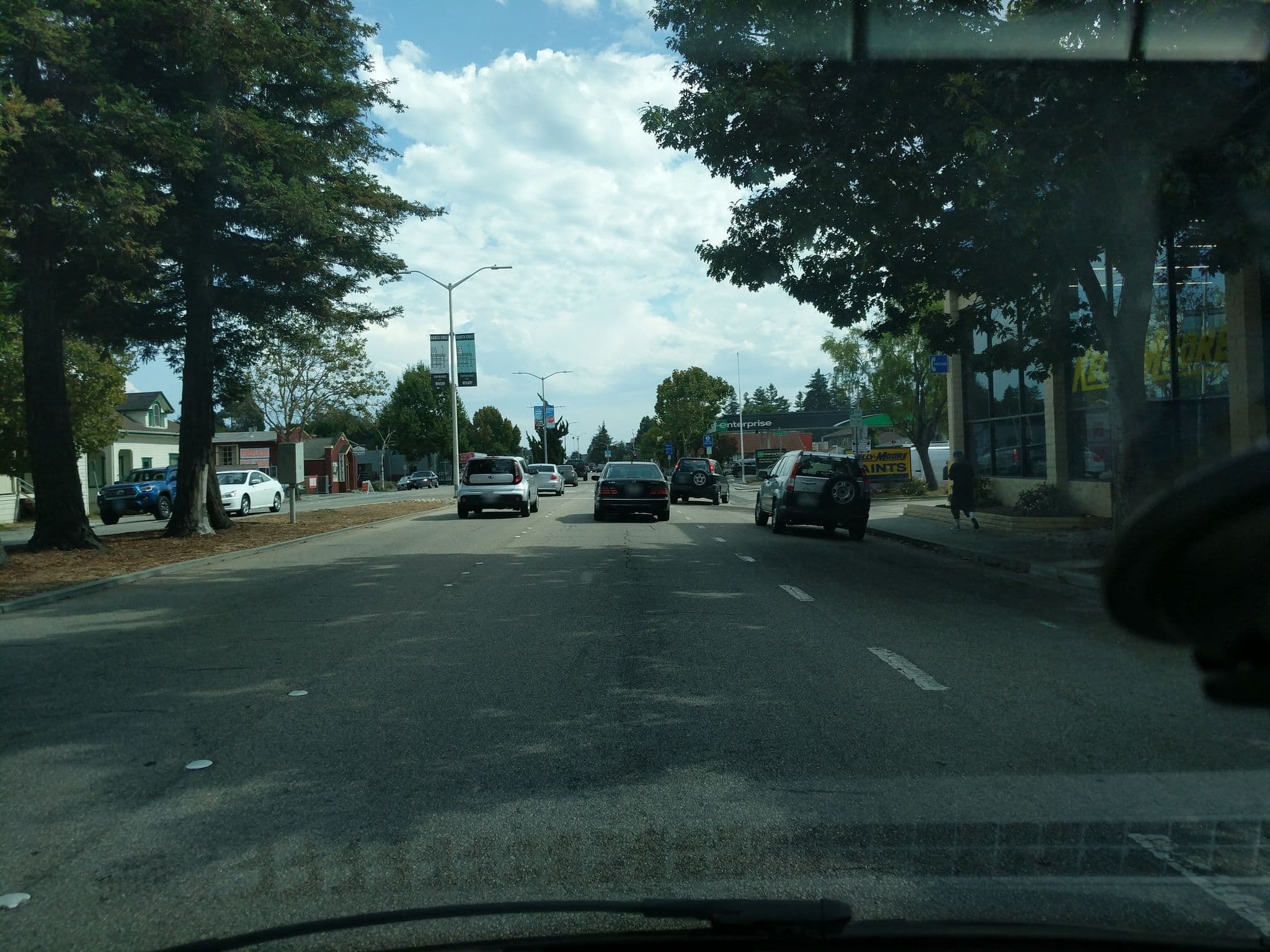 Street view near Motel 6, Santa Cruz — © daryldarko (CC BY-SA · Mapillary)