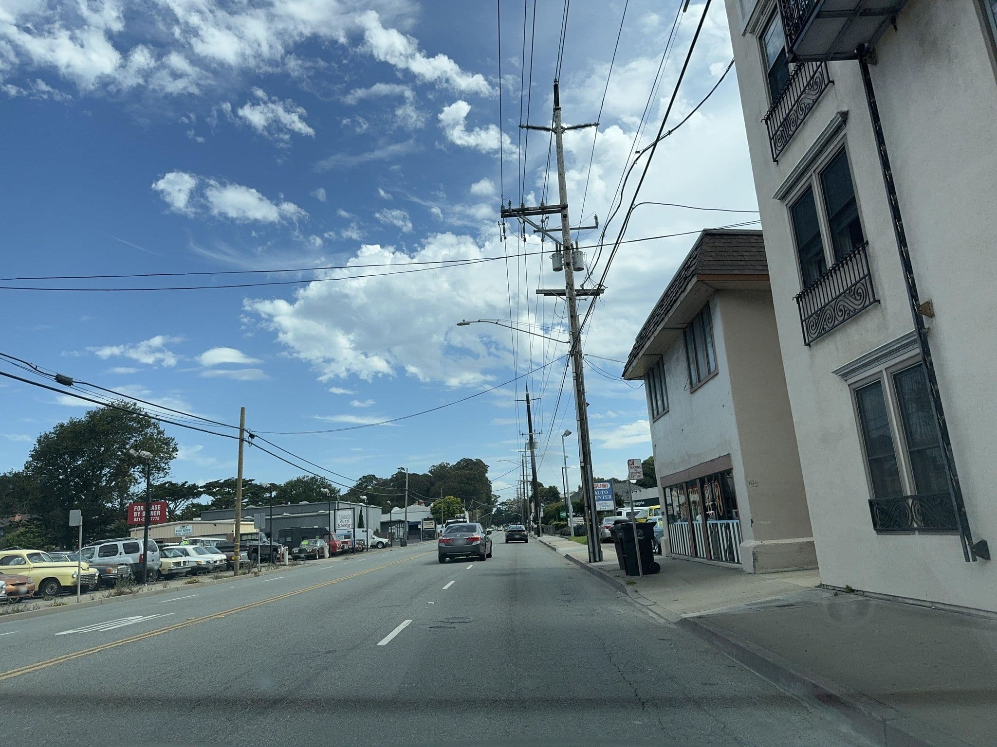 Street view near Inn at Del Monte Beach, Monterey — © jeff1 (CC BY-SA · Mapillary)