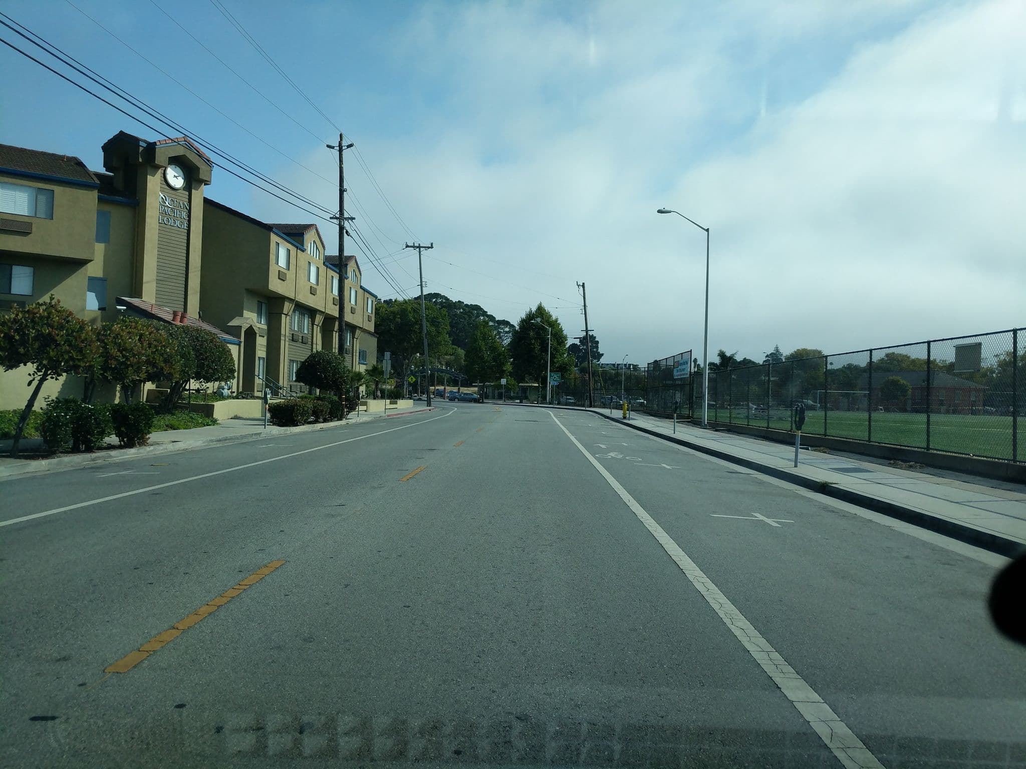 Street view near Pool, Santa Cruz — © daryldarko (CC BY-SA · Mapillary)