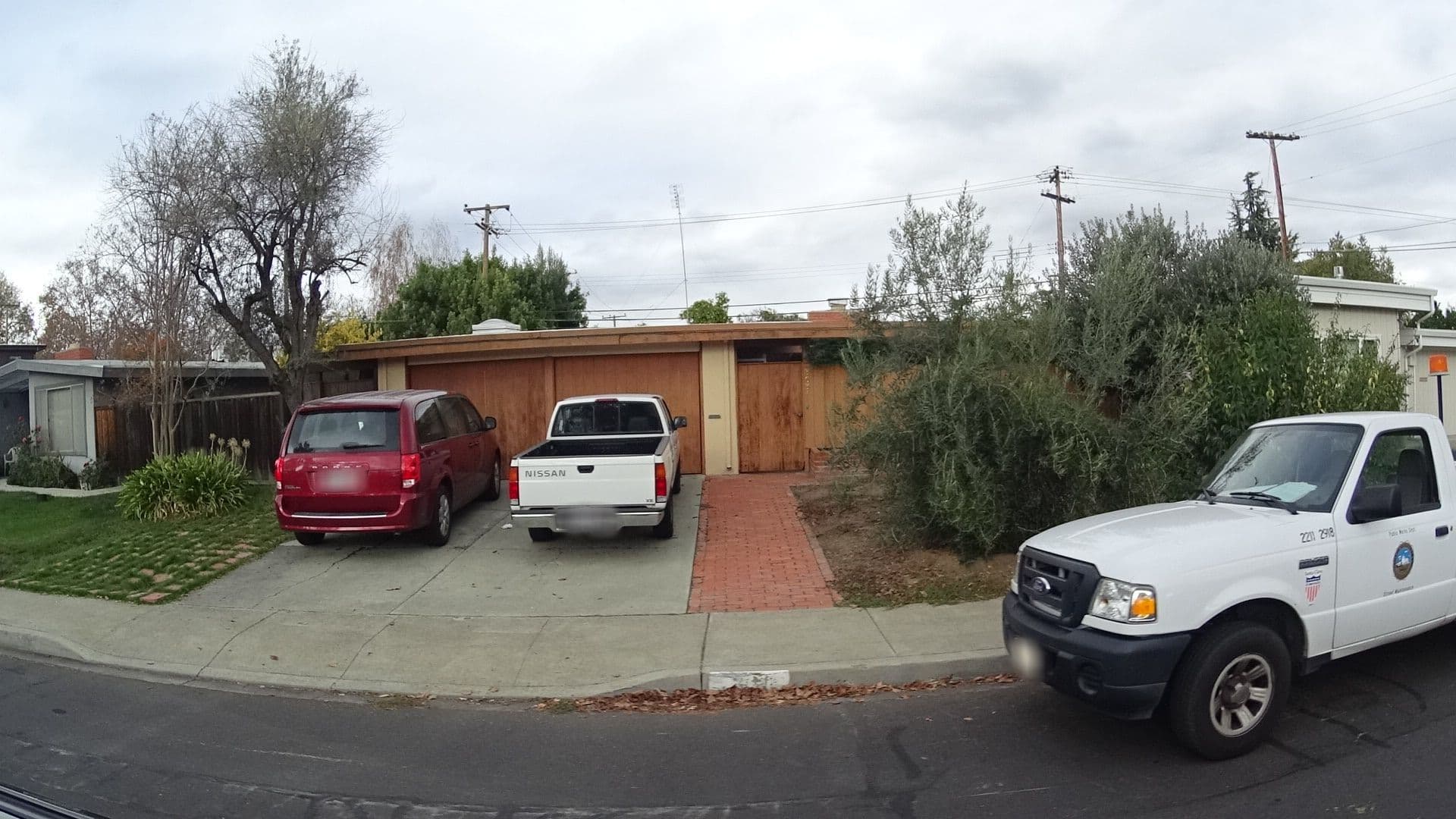Street view near Music Motel, Santa Clara — © bhousel (CC BY-SA · Mapillary)