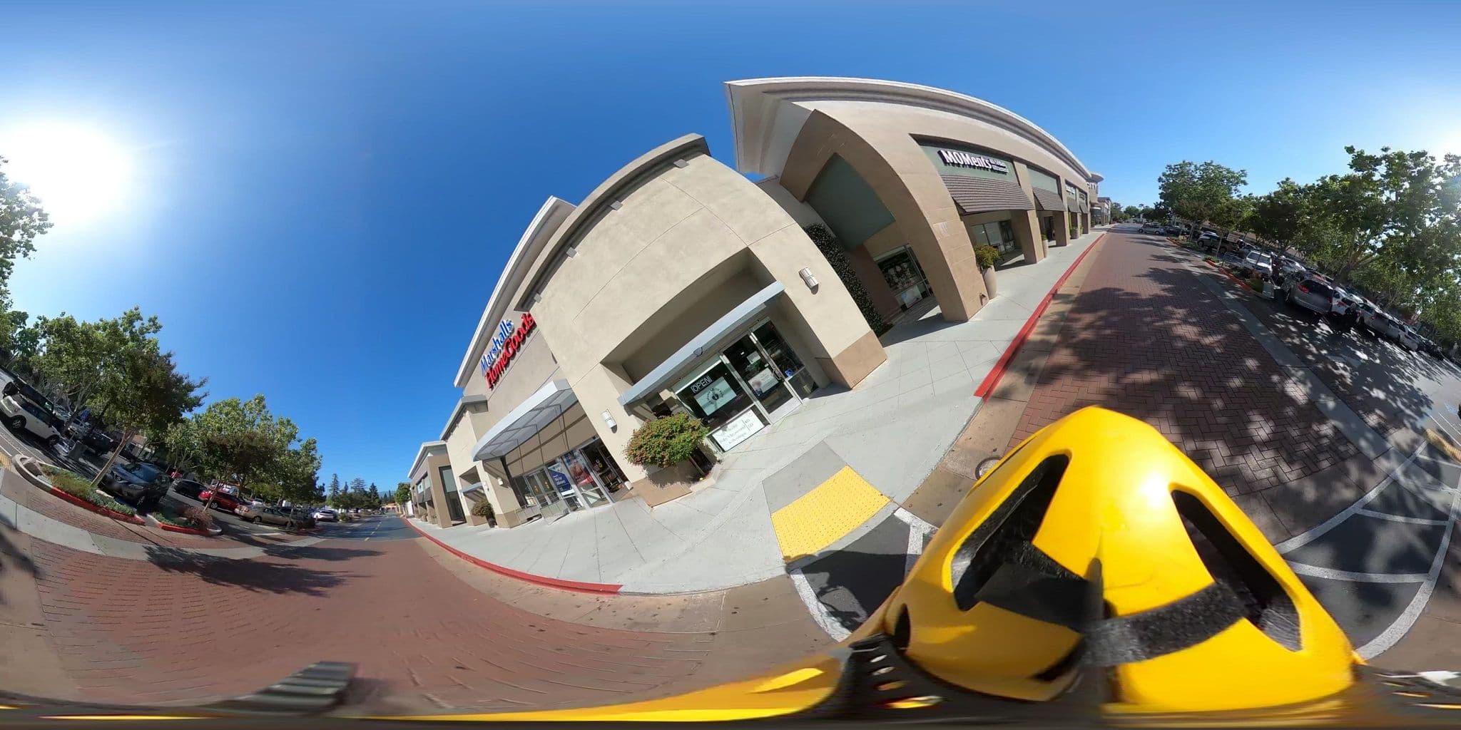 Street view near Ladies Room, Mountain View — © pixelpete (CC BY-SA · Mapillary)