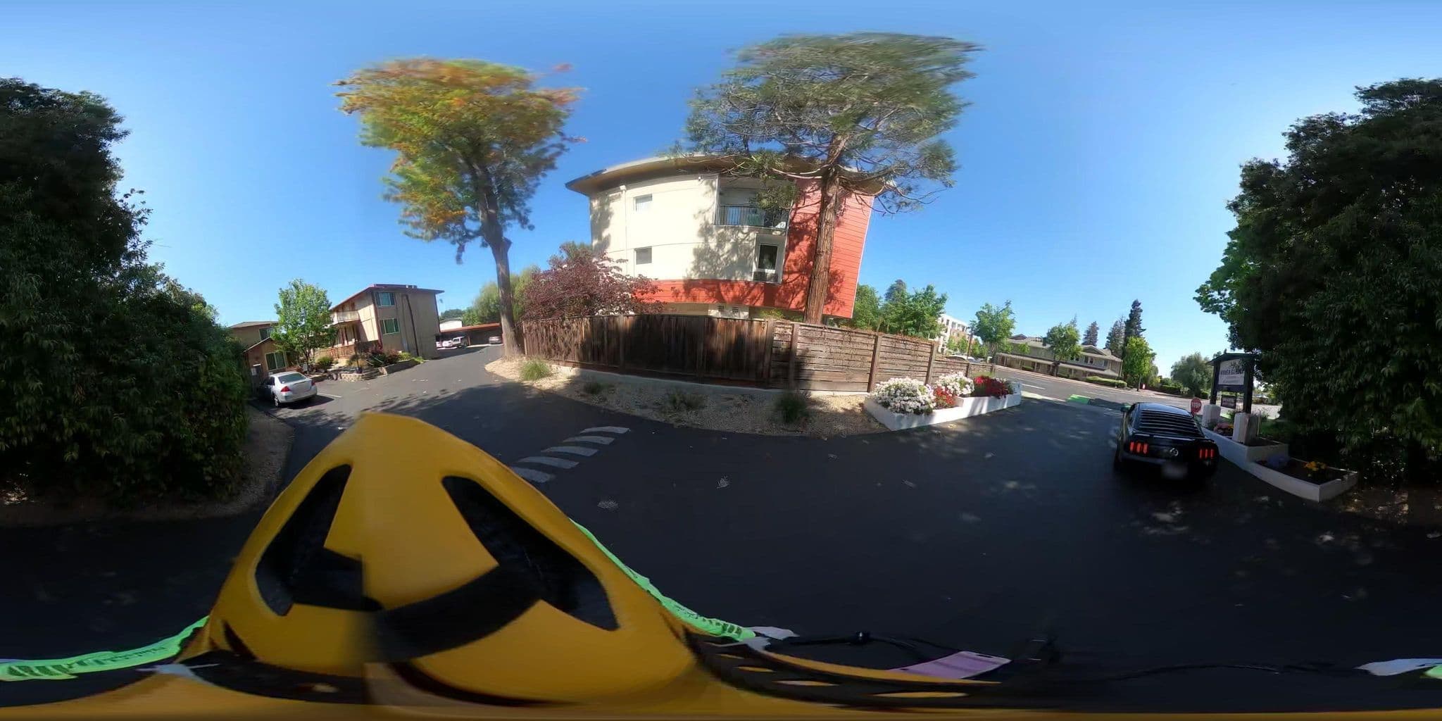 Street view near Parking Hôtel Azure, Mountain View — © pixelpete (CC BY-SA · Mapillary)