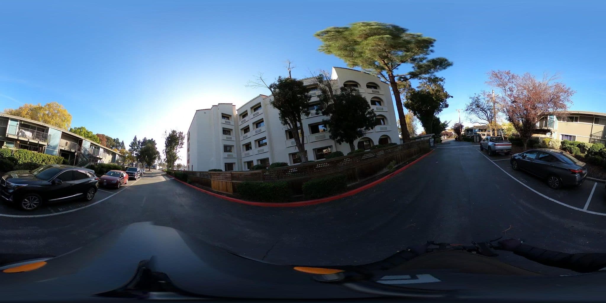 Street view near Hotel Avante, a Joie de Vivre Hotel, Mountain View — © beddy (CC BY-SA · Mapillary)