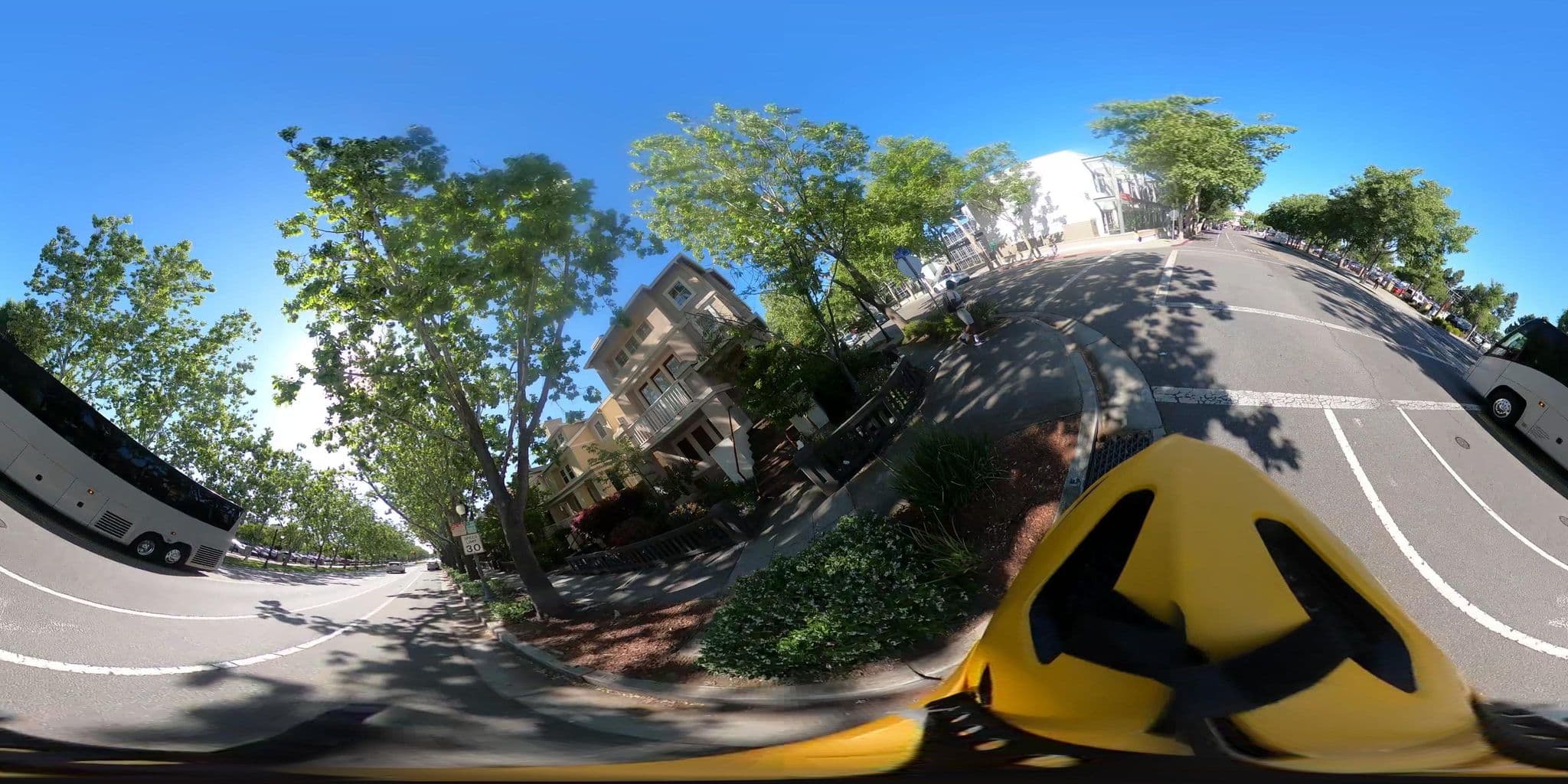Street view near Best Western, Mountain View — © pixelpete (CC BY-SA · Mapillary)