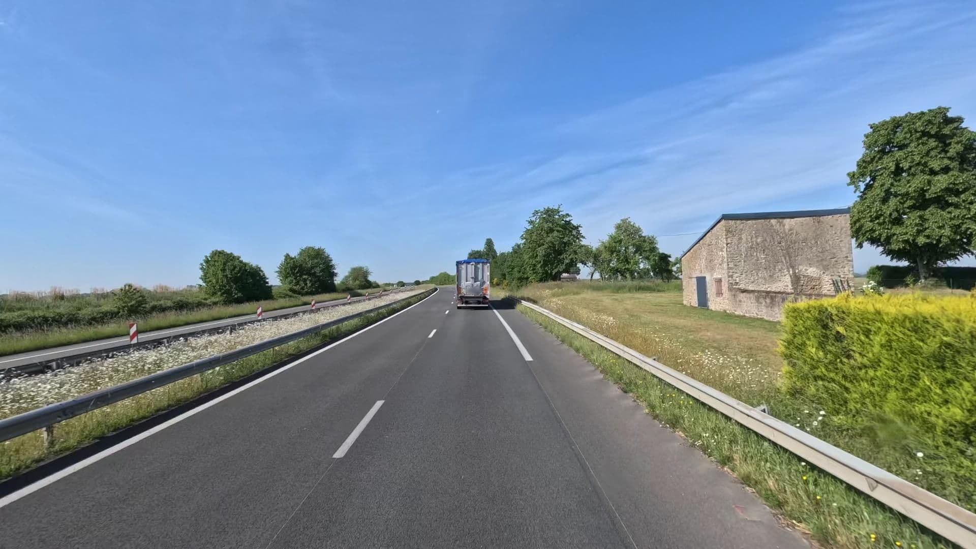 Street view near La Chevrie, Commer — © bct (CC BY-SA · Mapillary)