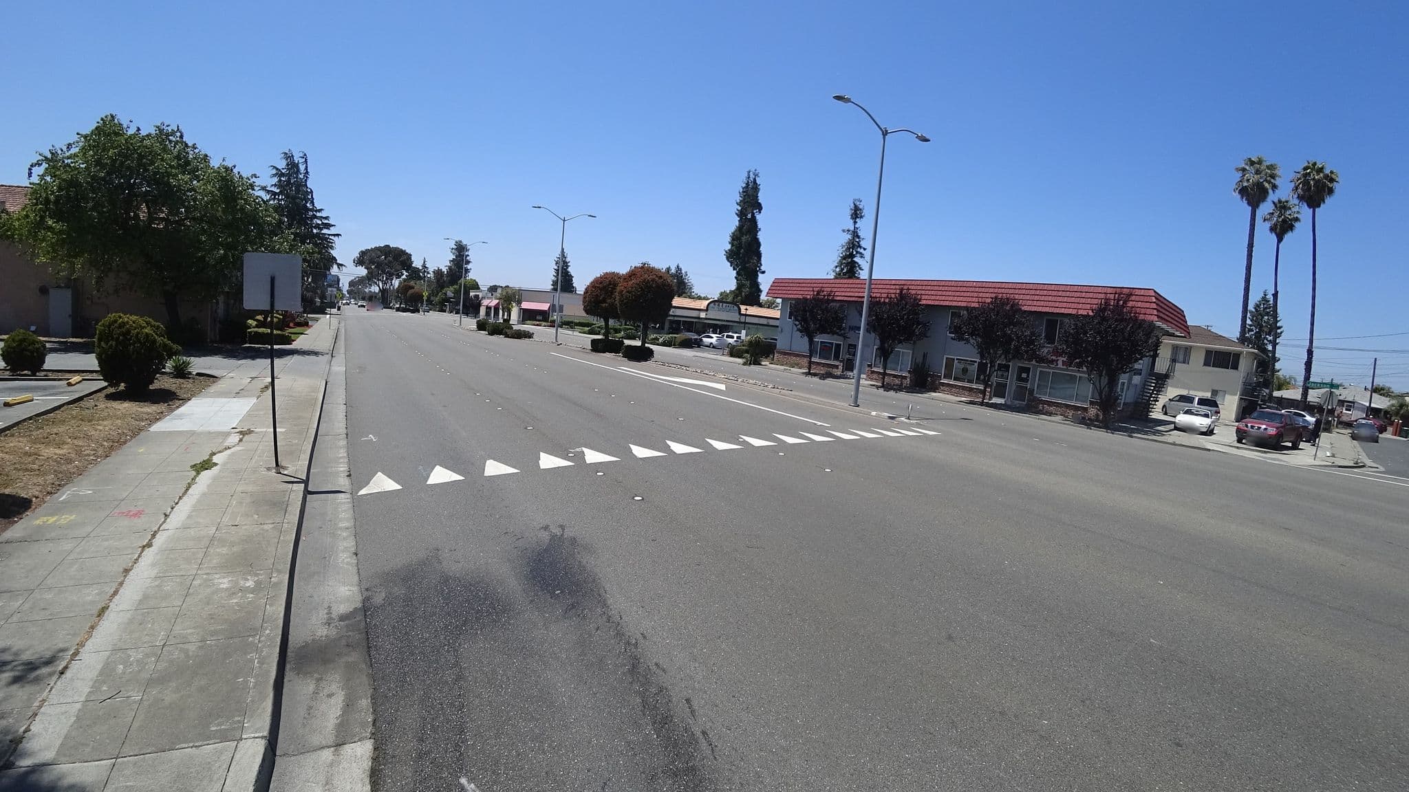 Street view near Discovery Inn, Hayward — © locontem (CC BY-SA · Mapillary)