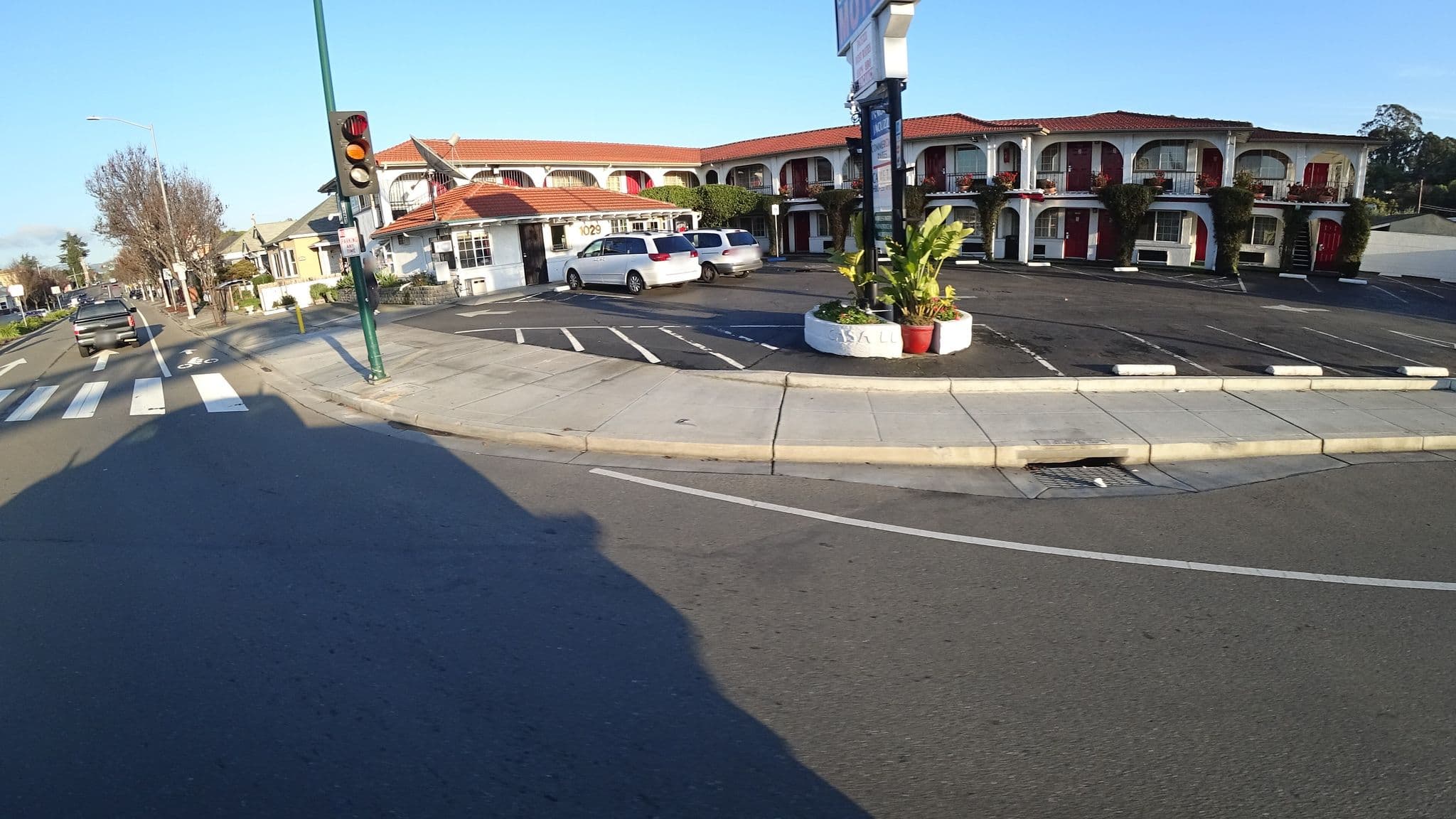Street view near Casa Blanca Motel, Hayward — © locontem (CC BY-SA · Mapillary)