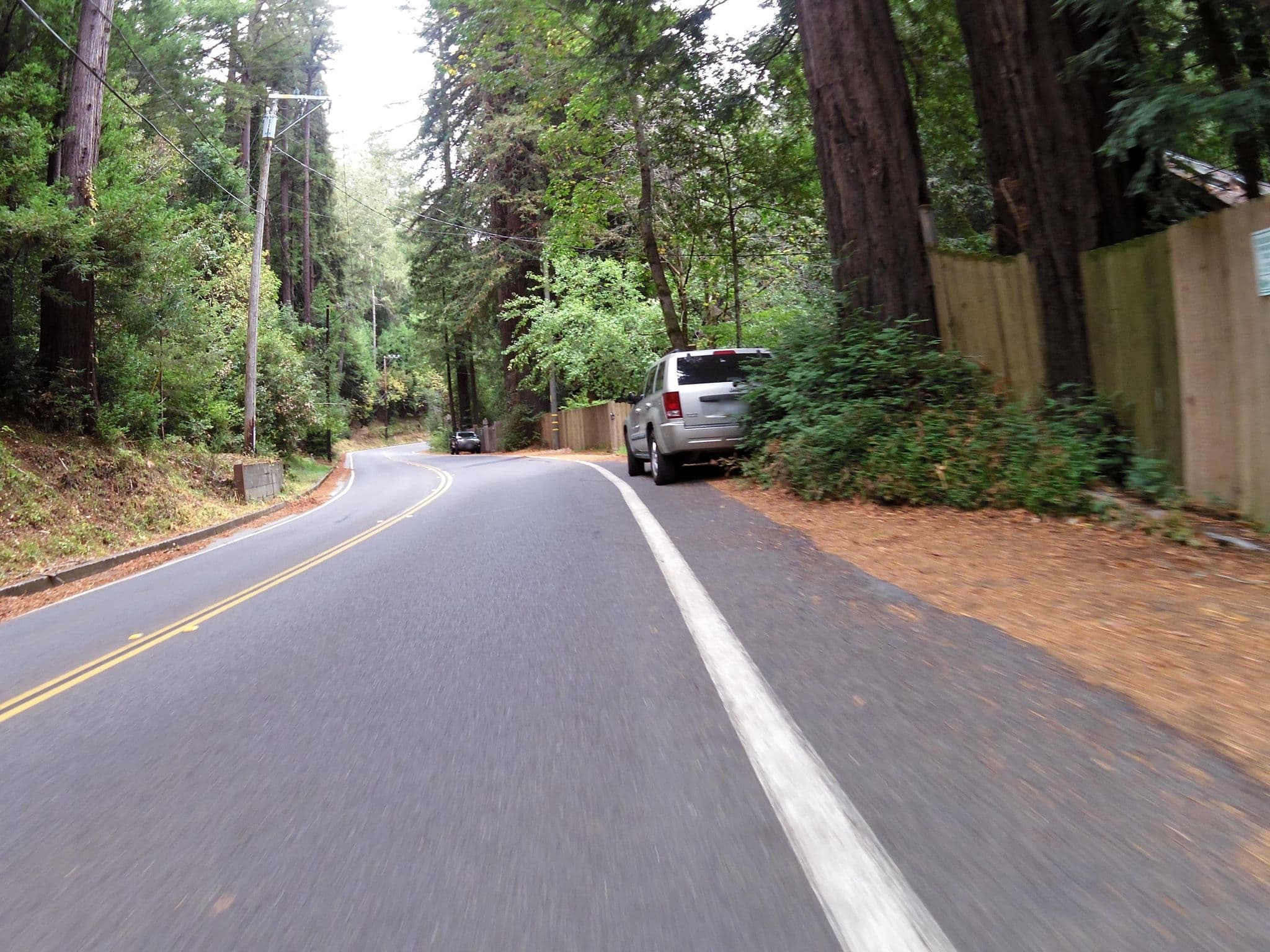 Street view near Leo T Cronin’s Rainbow Viewing Area, Lagunitas-Forest Knolls — © andrewsnow (CC BY-SA · Mapillary)