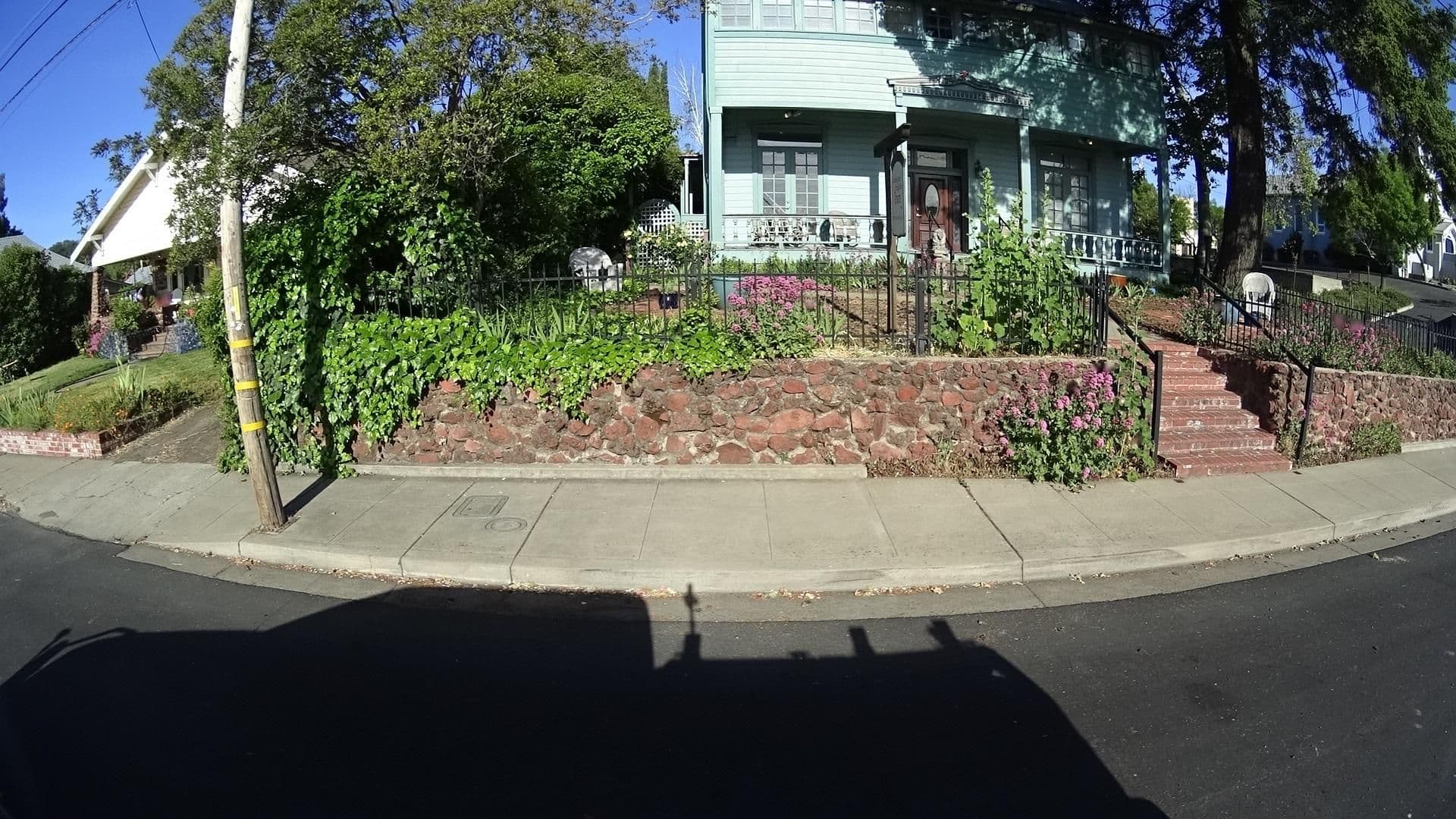 Street view near Lakeport English Inn, Lakeport — © marker_geo (CC BY-SA · Mapillary)