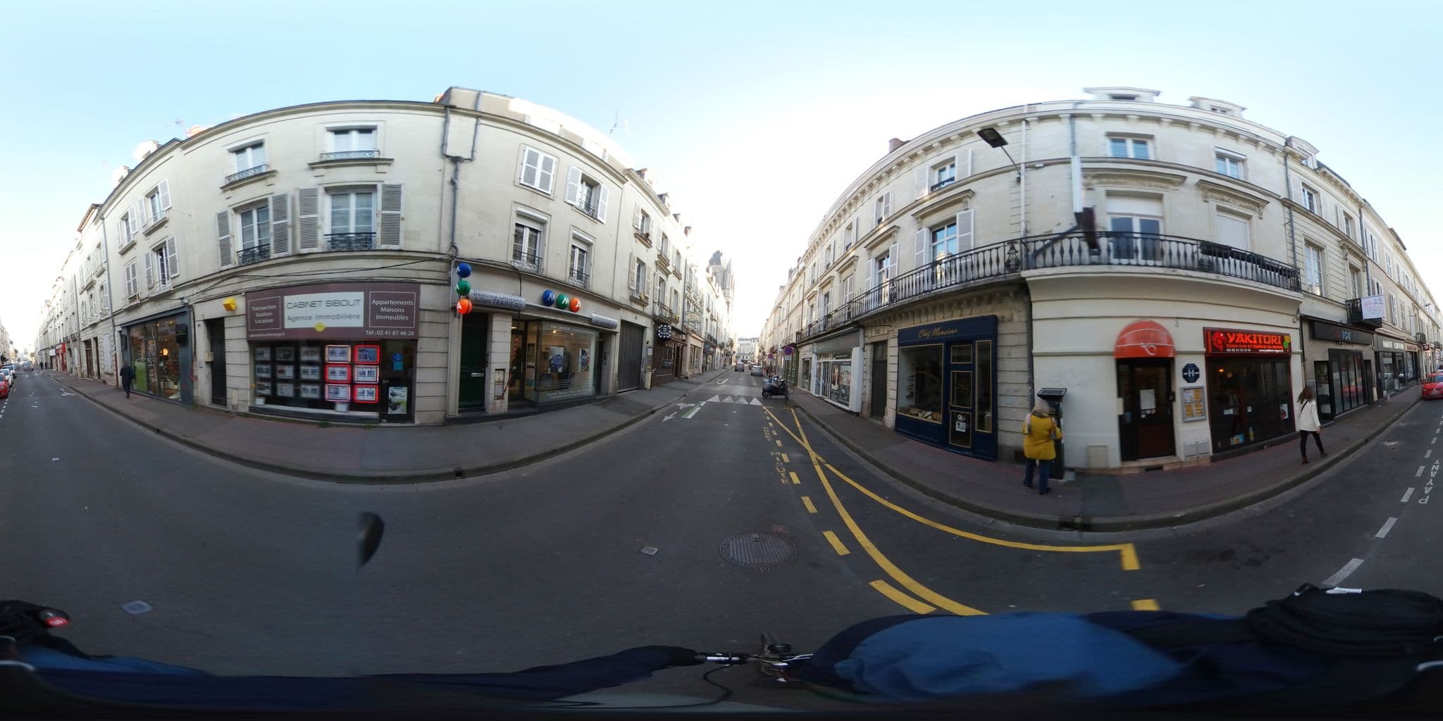 Street view near Hôtel des Lices, Angers — © c_mobilite (CC BY-SA · Mapillary)