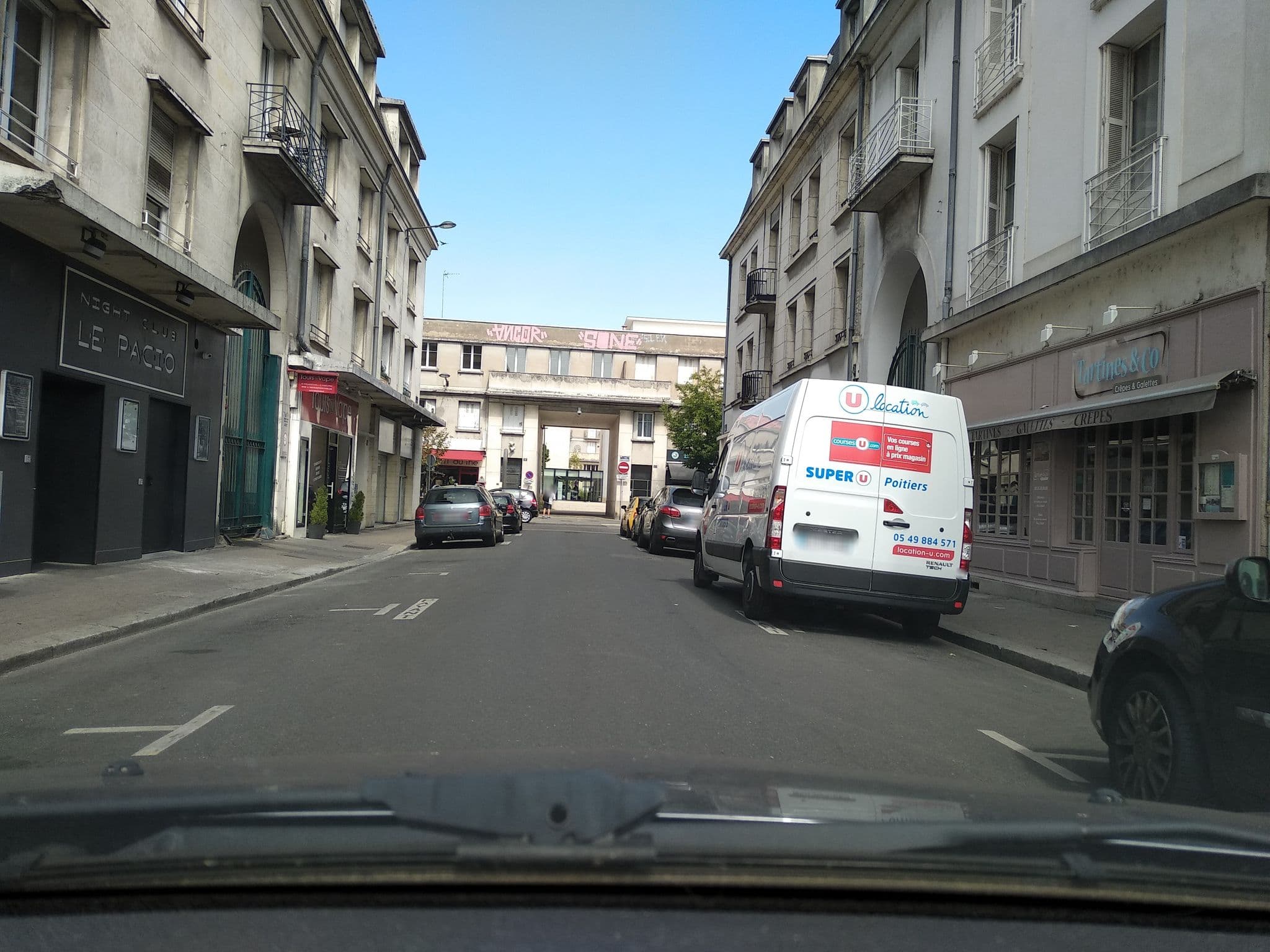 Street view near Hôtel Mondial, La Riche — © mdb (CC BY-SA · Mapillary)