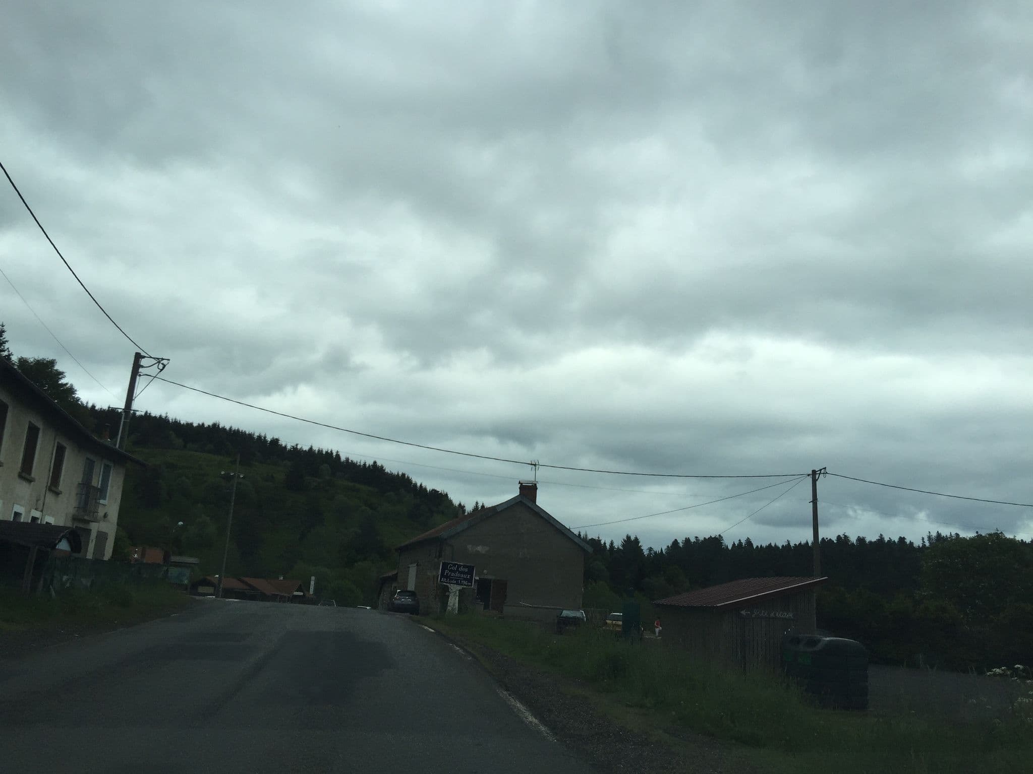 Street view near Gîte d’étape des Pradeaux, Ambert — © geraldchatagnon (CC BY-SA · Mapillary)