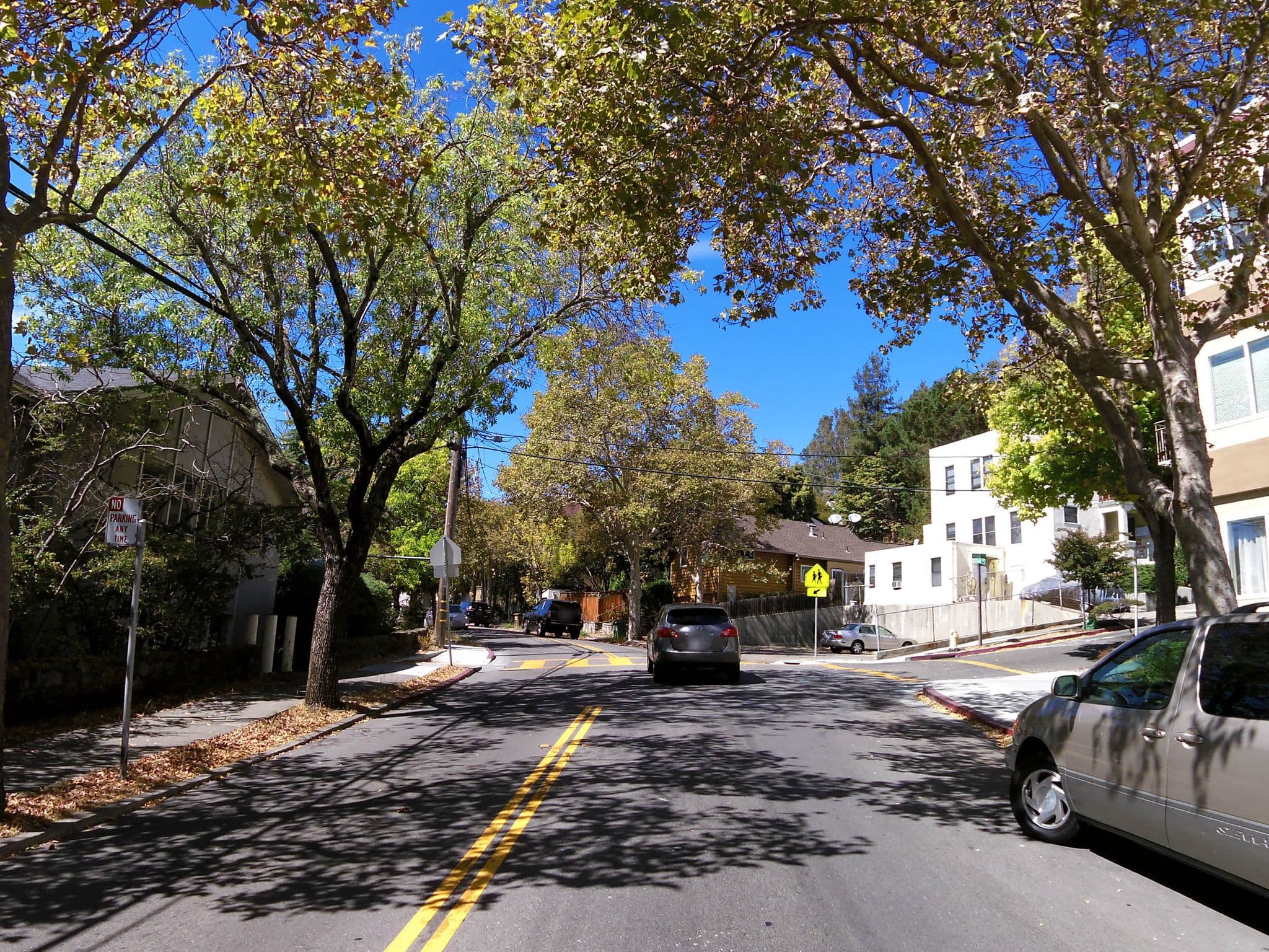 Street view near Clymax Motel, San Rafael — © andrewsnow (CC BY-SA · Mapillary)