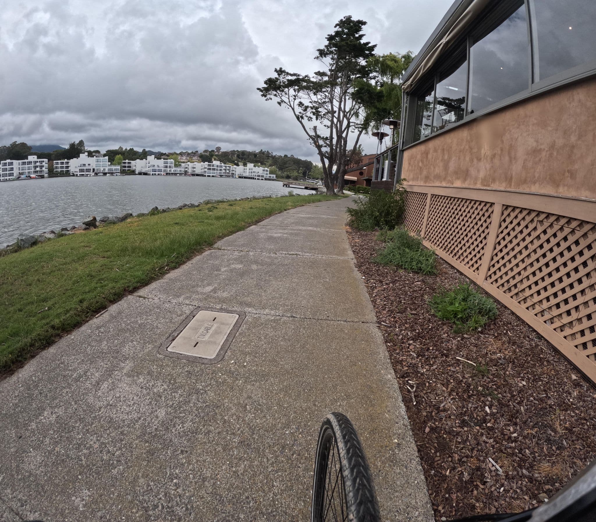 Street view near b0arding, Strawberry — © sfbaytrail (CC BY-SA · Mapillary)