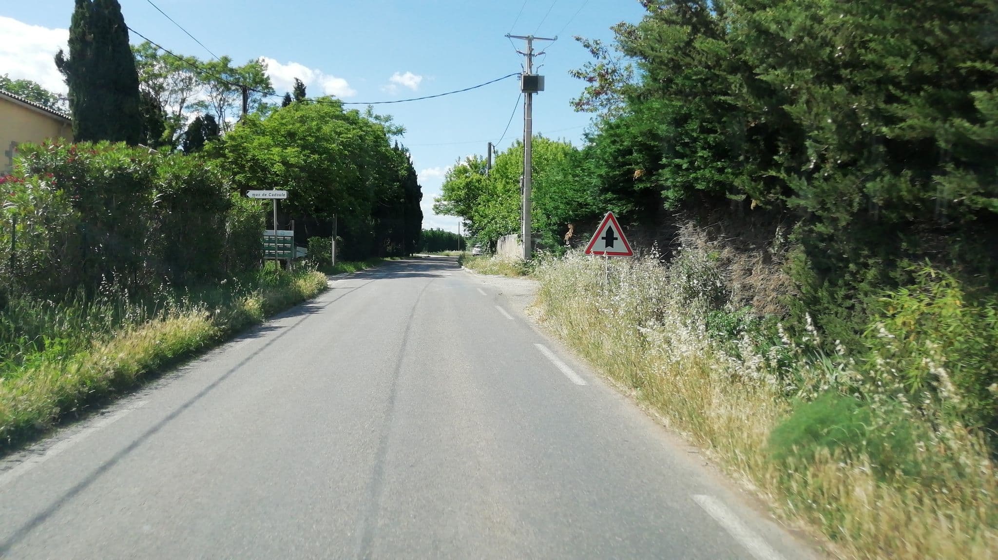 Street view near Mas de la Cadoule, Lunel-Viel — © astrogot (CC BY-SA · Mapillary)
