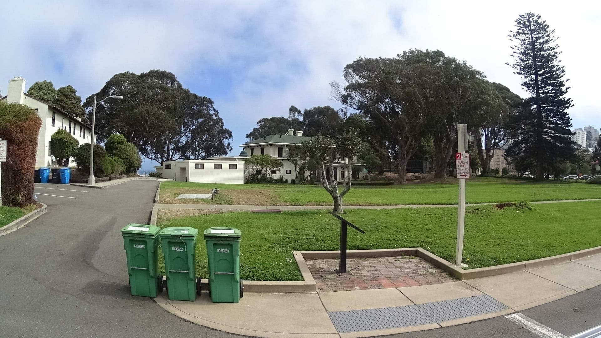 Street view near Quarters 7E Fort Mason, Chinatown — © bhousel (CC BY-SA · Mapillary)