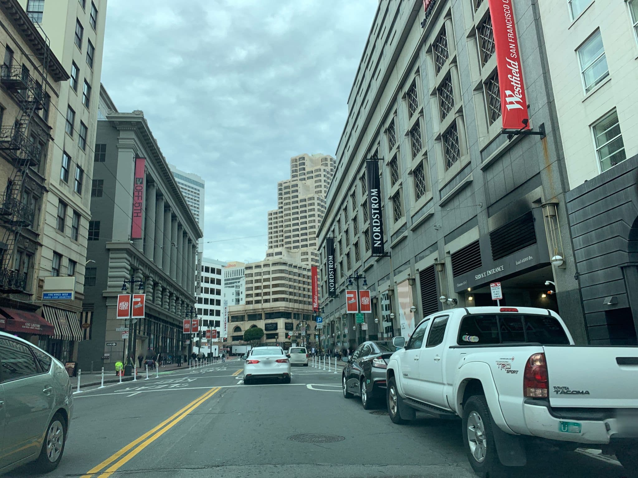 Street view near Hotel Oakwood, San Francisco — © patrickvarca (CC BY-SA · Mapillary)