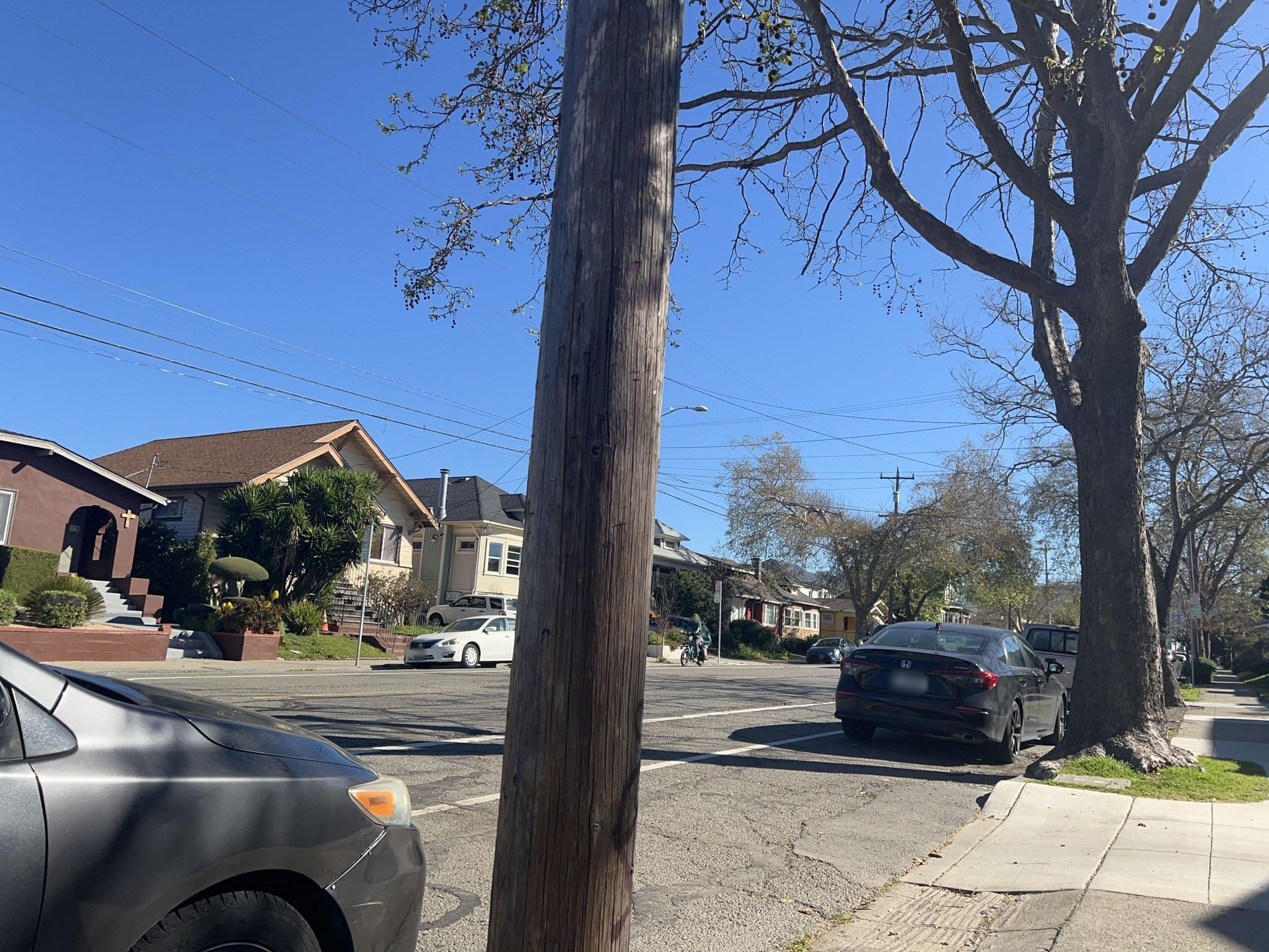 Street view near Hotel California, Emeryville — © shogohirasawa (CC BY-SA · Mapillary)