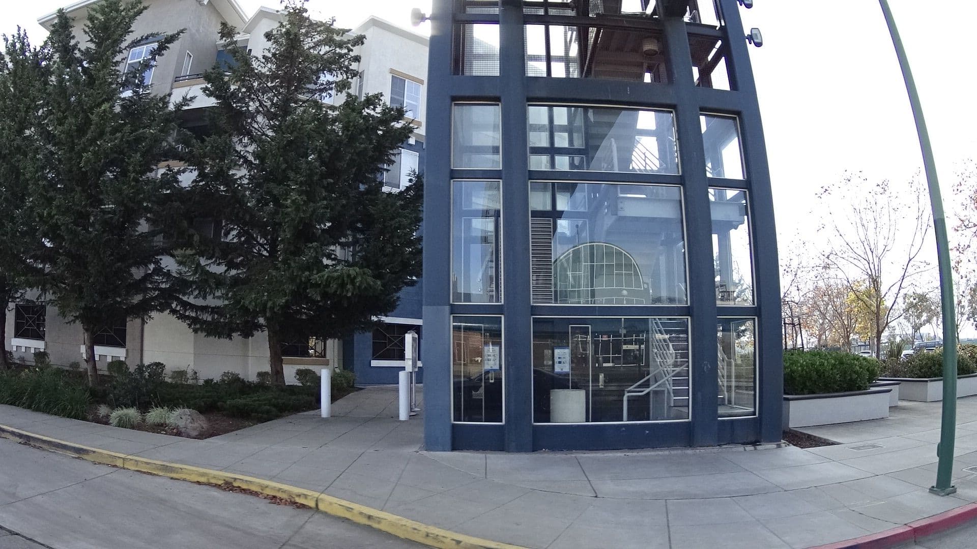 Street view near Community Pool, Oakland — © bhousel (CC BY-SA · Mapillary)