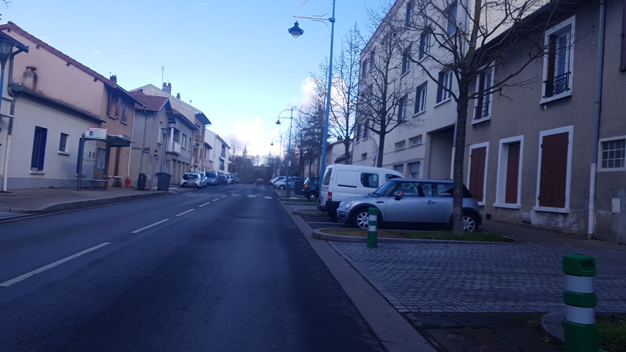Street view near La rose des vents, Sathonay-Camp — © gileri (CC BY-SA · Mapillary)