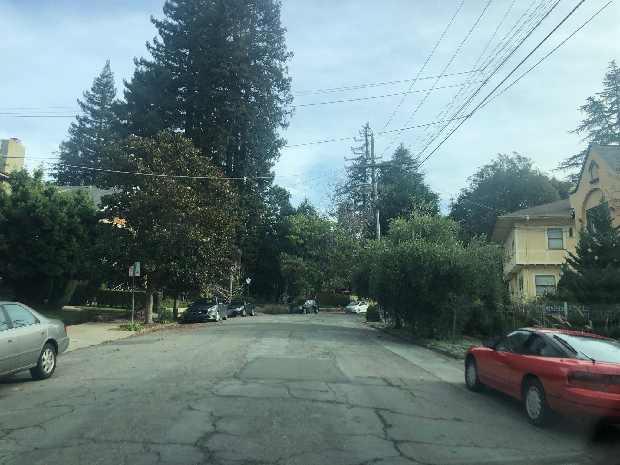 Street view near Jordans at the Claremont Resort and Spa, Berkeley — © eps1 (CC BY-SA · Mapillary)