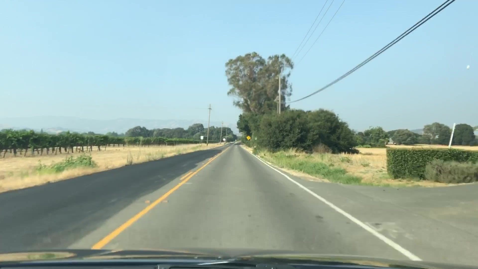 Street view near Suisun Valley Inn, Fairfield — © lvl5 (CC BY-SA · Mapillary)
