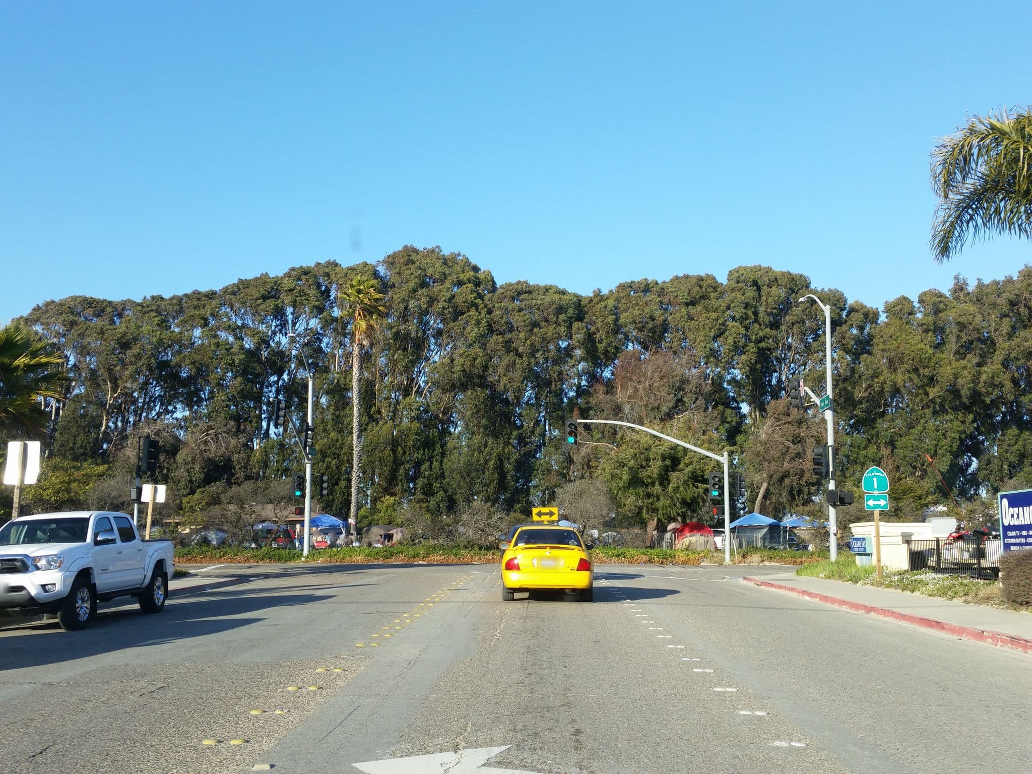 Street view near Oceano Inn, Oceano — © caboosey (CC BY-SA · Mapillary)