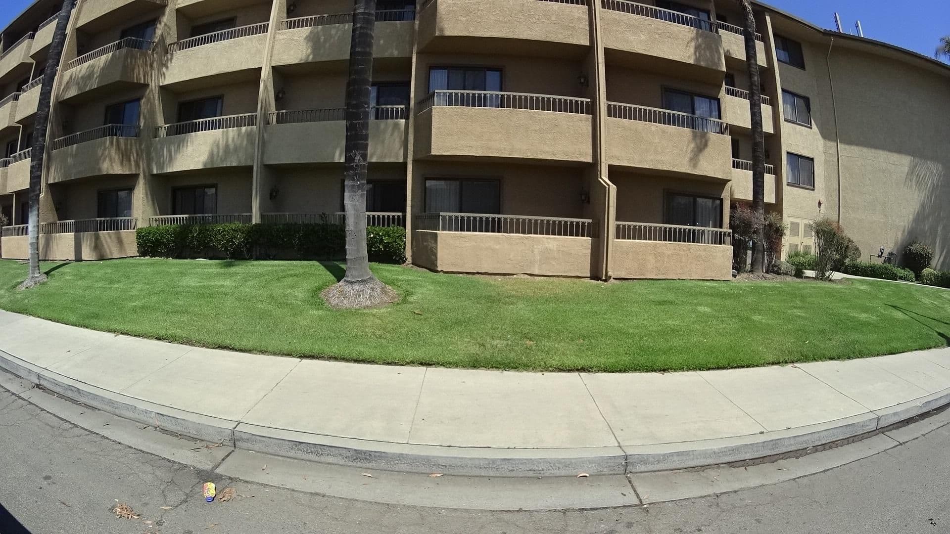 Street view near Holiday Inn Hotel & Suites Santa Maria, Santa Maria — © marker_geo (CC BY-SA · Mapillary)