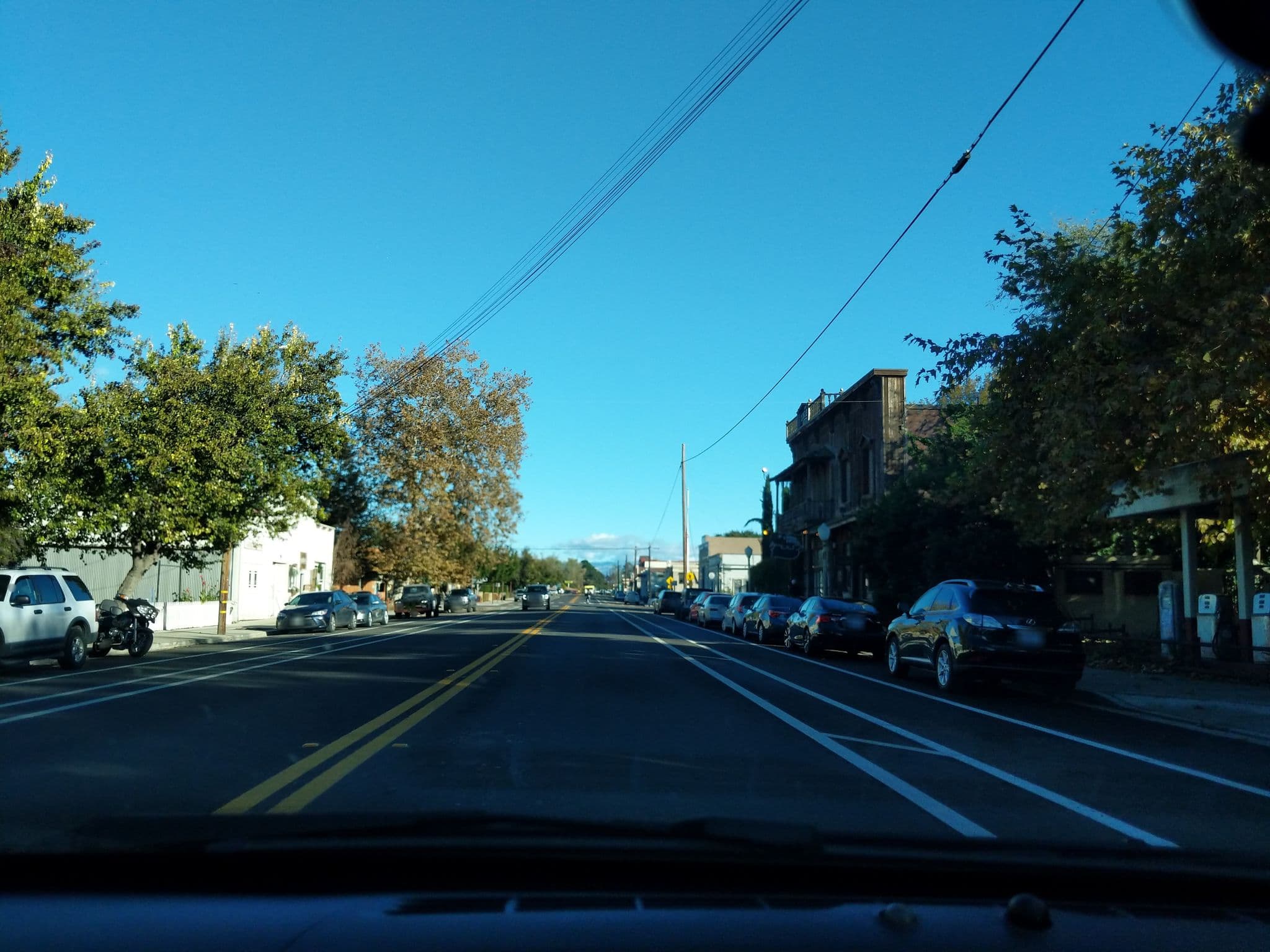 Street view near The Victorian Mansion at Los Alamos, Buellton — © nmixter (CC BY-SA · Mapillary)