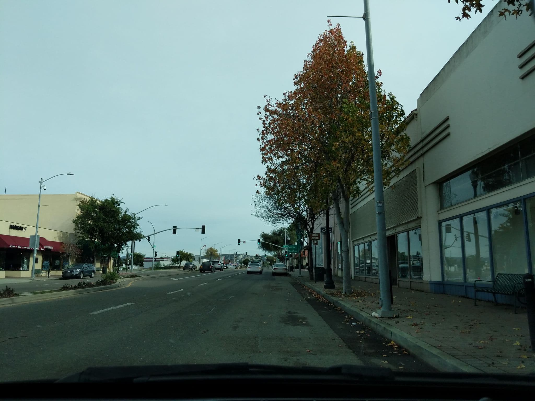 Street view near Lompoc Santa Ynez Lodge 262, Lompoc — © nmixter (CC BY-SA · Mapillary)