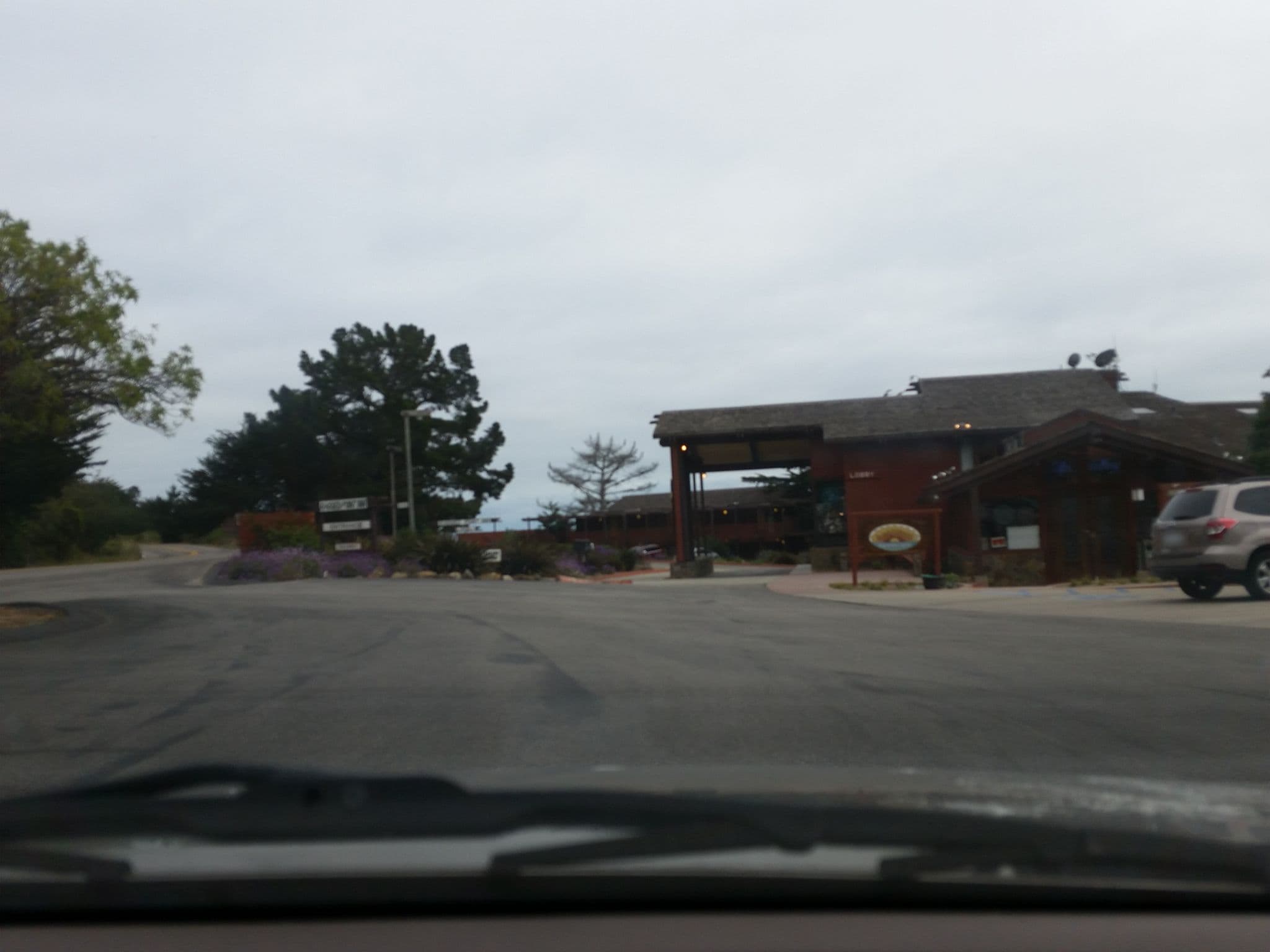 Street view near Ragged Point Inn, Cambria — © caboosey (CC BY-SA · Mapillary)