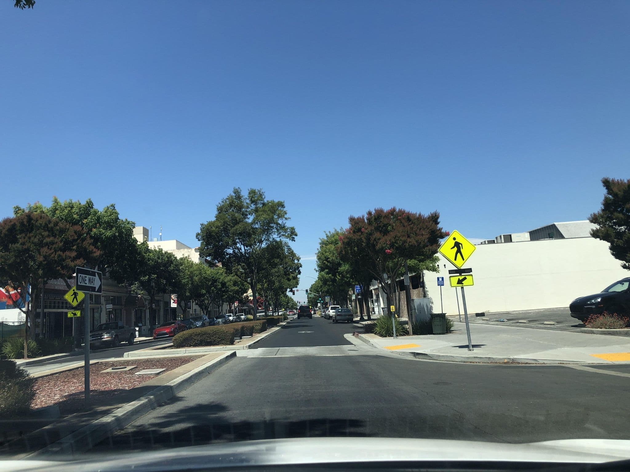 Street view near Garlic Farm, Gilroy — © fewald (CC BY-SA · Mapillary)