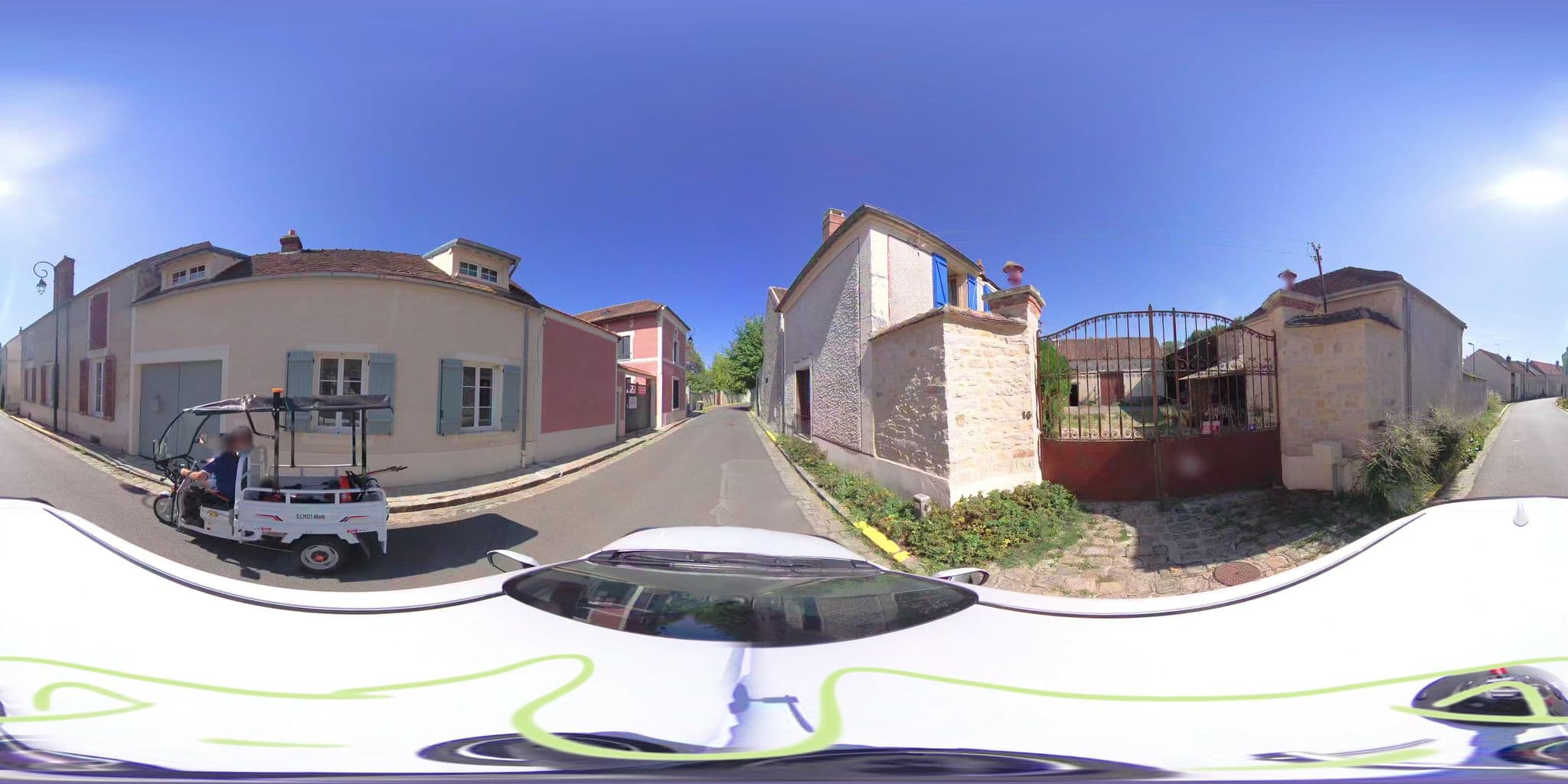 Street view near L'Escale Bellifontaine, Achères-la-Forêt — © atchisson (CC BY-SA · Mapillary)