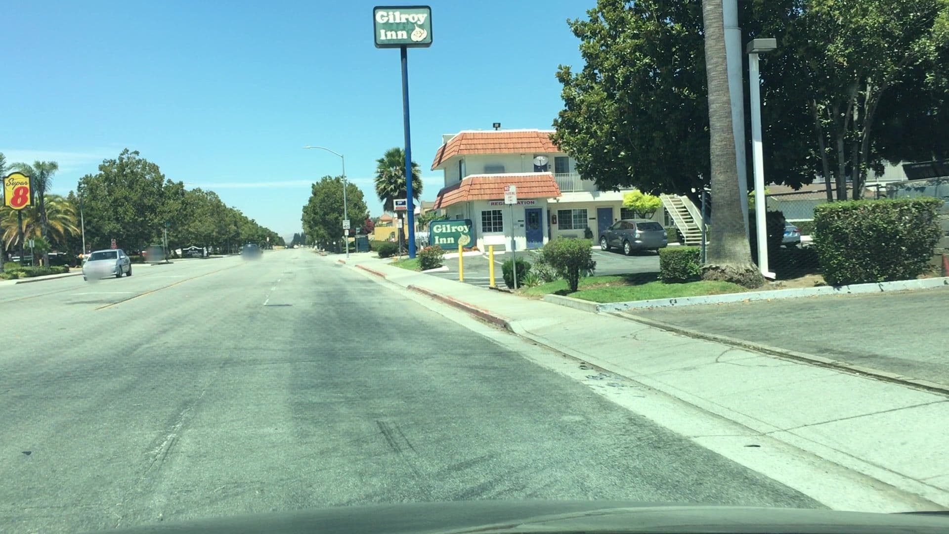 Street view near Rodeway Inn, Gilroy — © lvl5 (CC BY-SA · Mapillary)