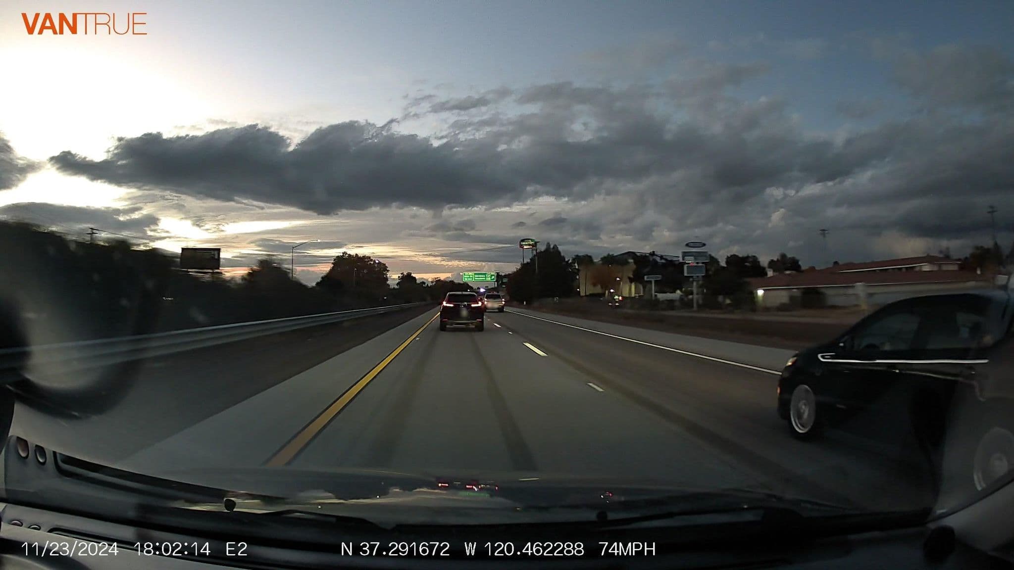 Street view near Rodeway Inn, Merced — © Trellux (CC BY-SA · Mapillary)