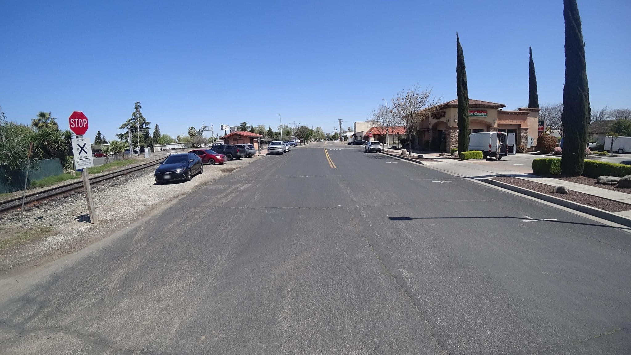 Street view near Cynthia's Motel, Madera — © marker_geo (CC BY-SA · Mapillary)