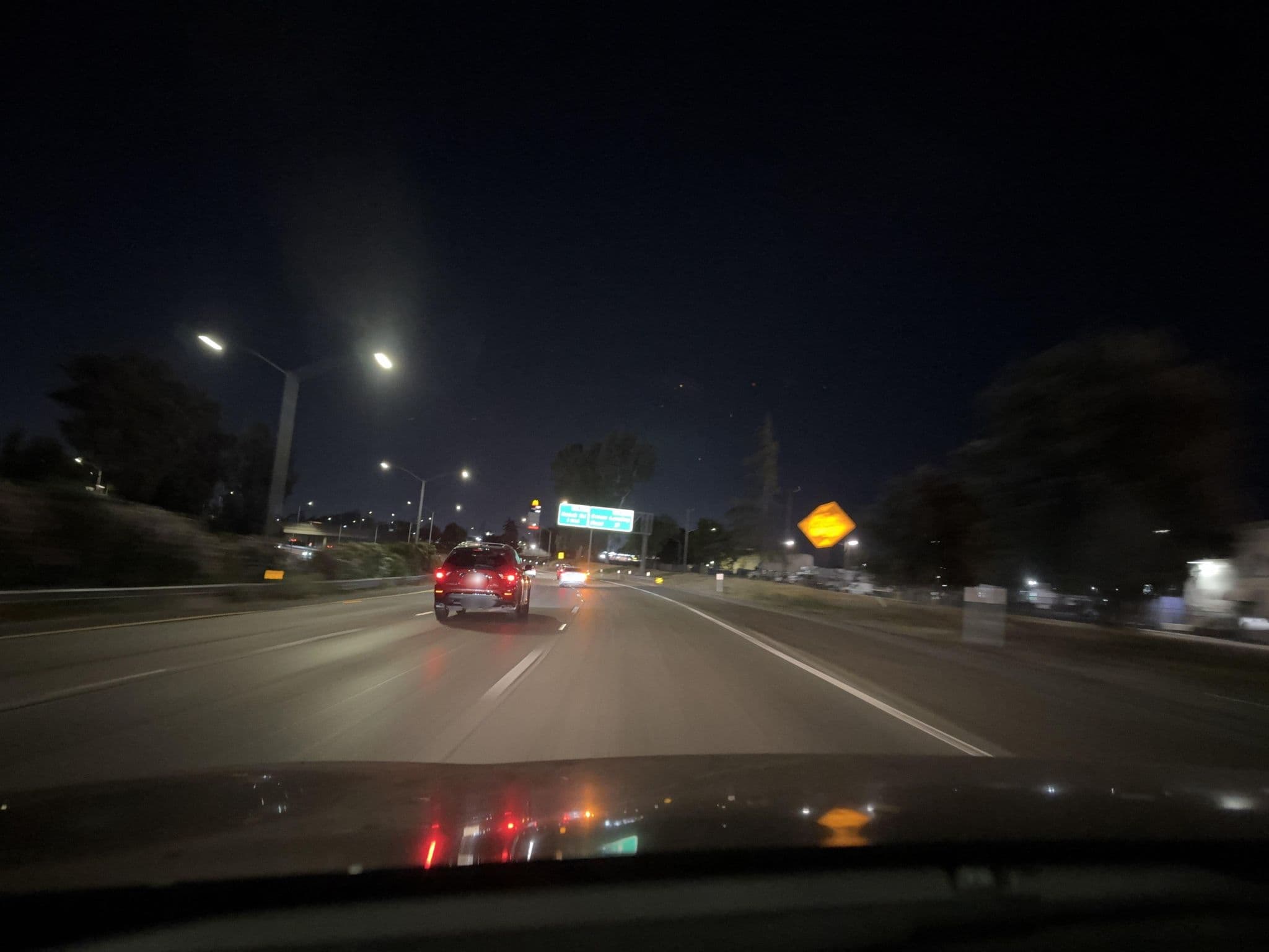 Street view near Calof Inn, Bystrom — © davidofun (CC BY-SA · Mapillary)