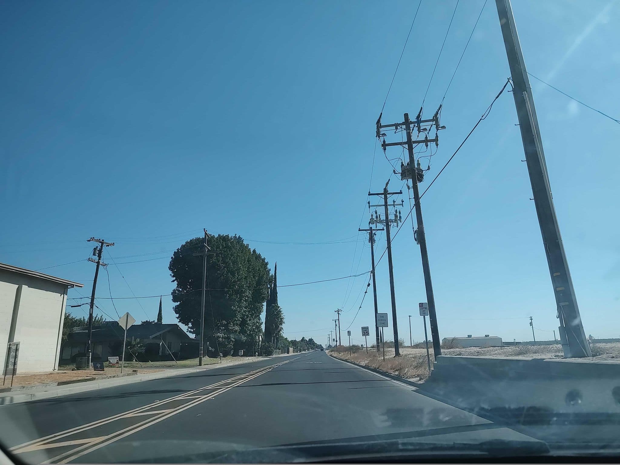 Street view near Livingston Hills Ferry Masons, Delhi — © nmixter (CC BY-SA · Mapillary)