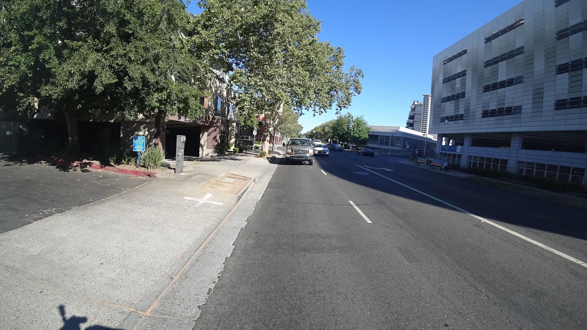 Street view near Hotel Med Park, Fruitridge Pocket — © marker_geo (CC BY-SA · Mapillary)