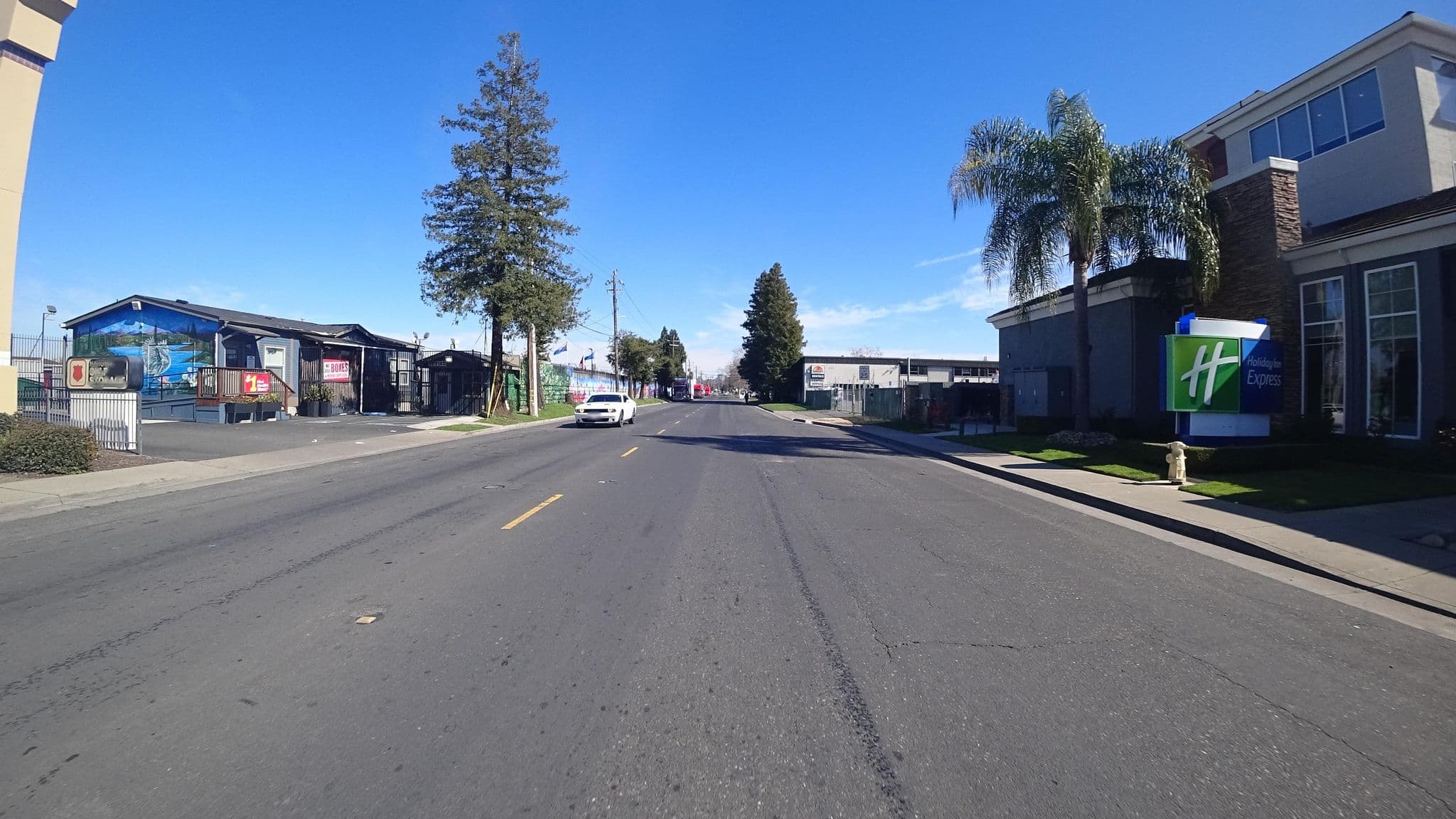 Street view near Holiday Inn Express West Sacramento - Capitol Area, West Sacramento — © marker_geo (CC BY-SA · Mapillary)
