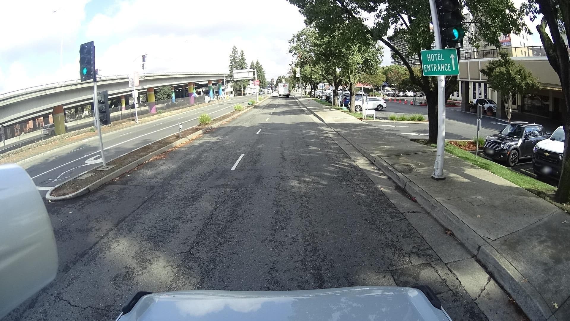 Street view near Holiday Inn Sacramento Downtown - Arena Swimming Pool, Sacramento — © marker_geo (CC BY-SA · Mapillary)