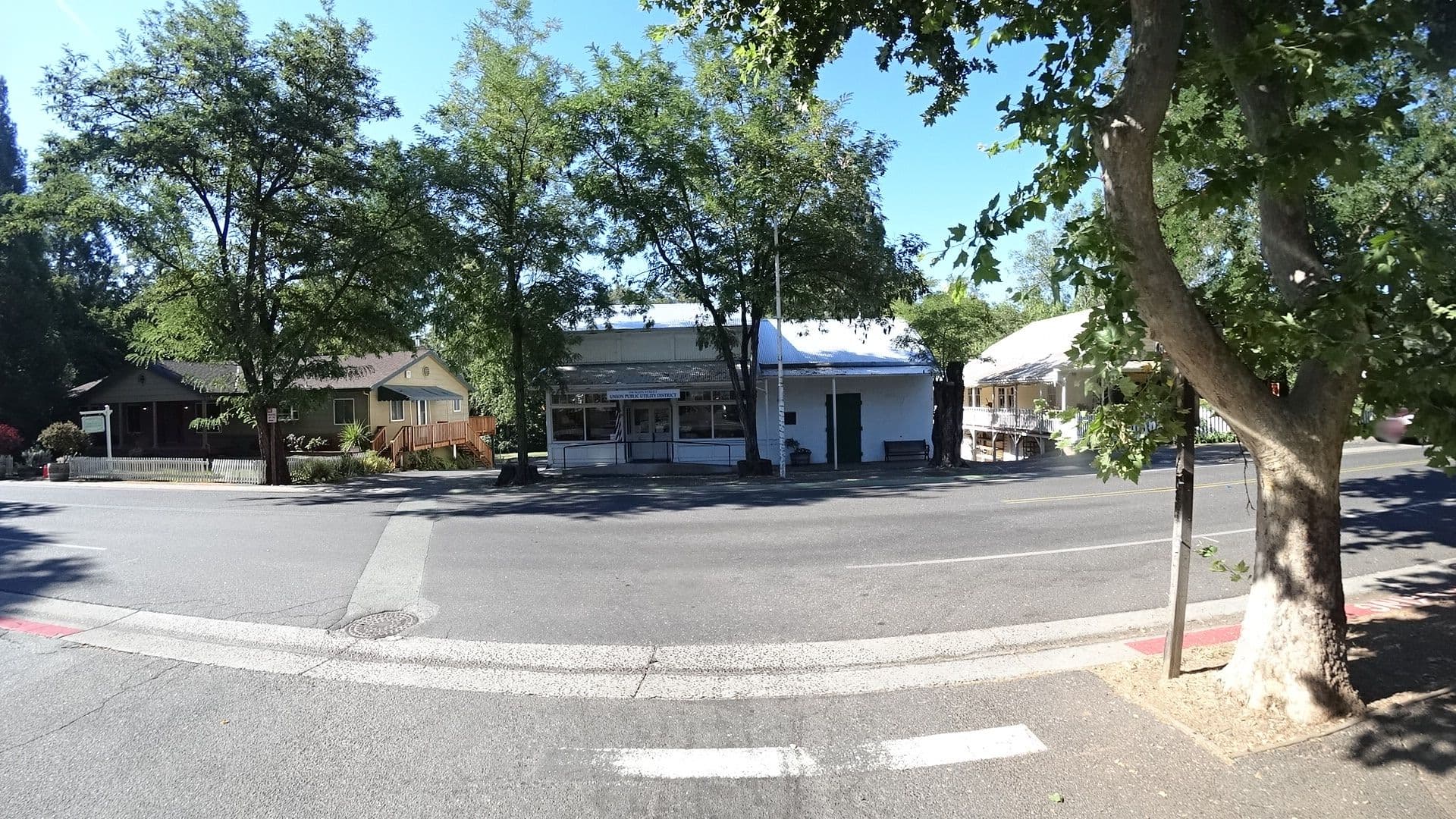 Street view near Murphys House On Main, Murphys — © marker_geo (CC BY-SA · Mapillary)