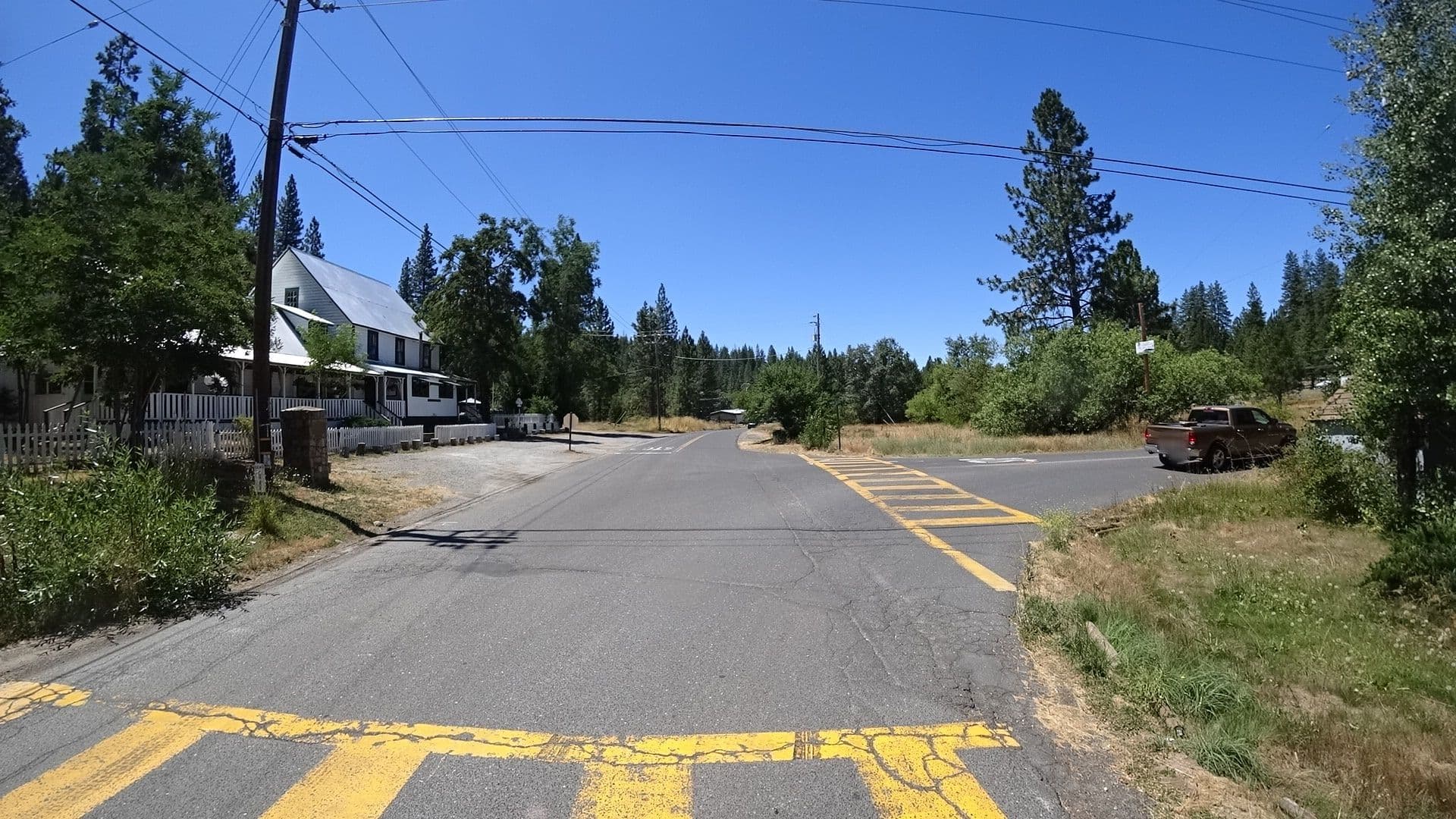 Street view near Avery Hotel, Forest Meadows — © marker_geo (CC BY-SA · Mapillary)