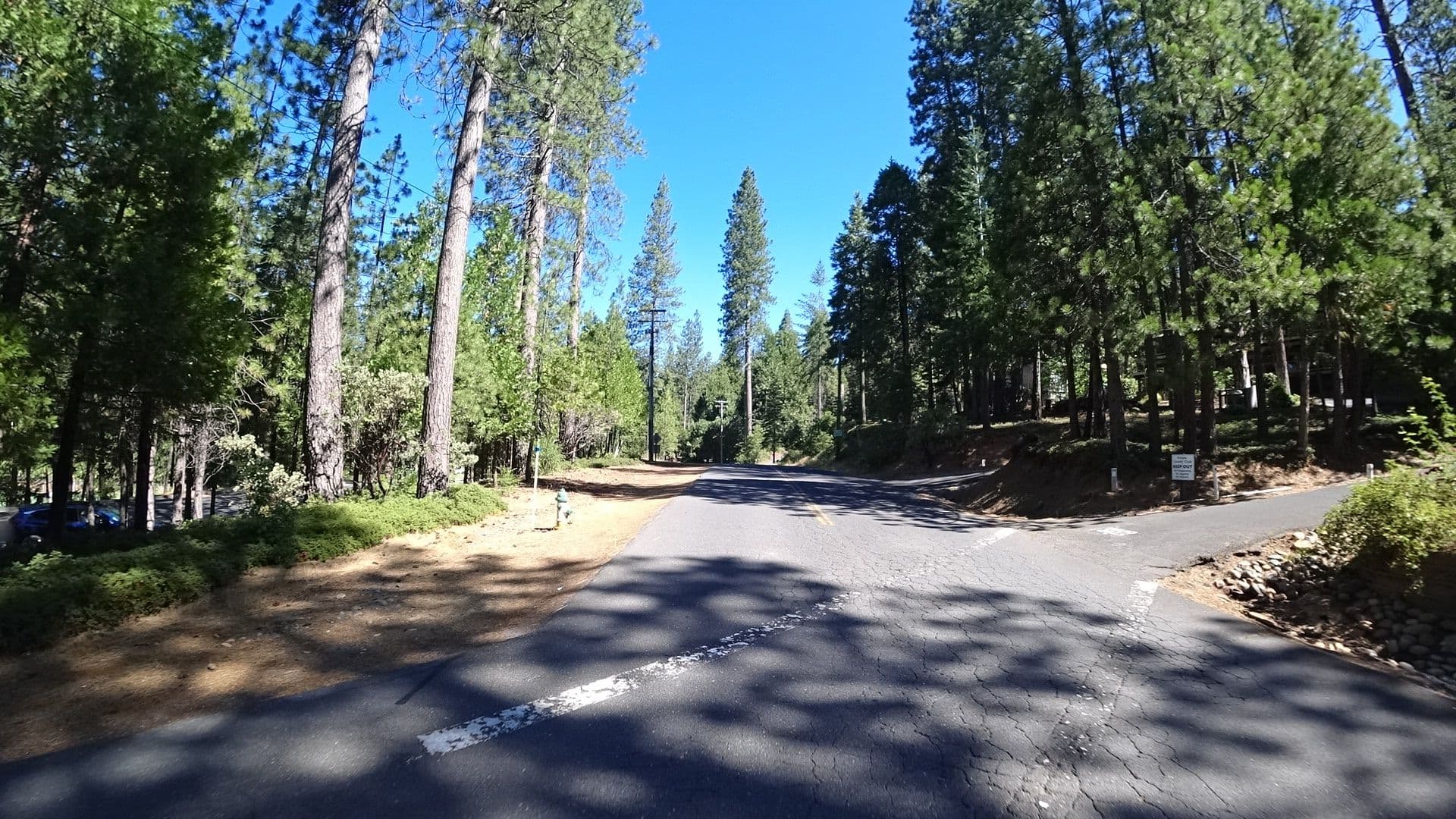 Street view near Cabin 25, Forest Meadows — © marker_geo (CC BY-SA · Mapillary)
